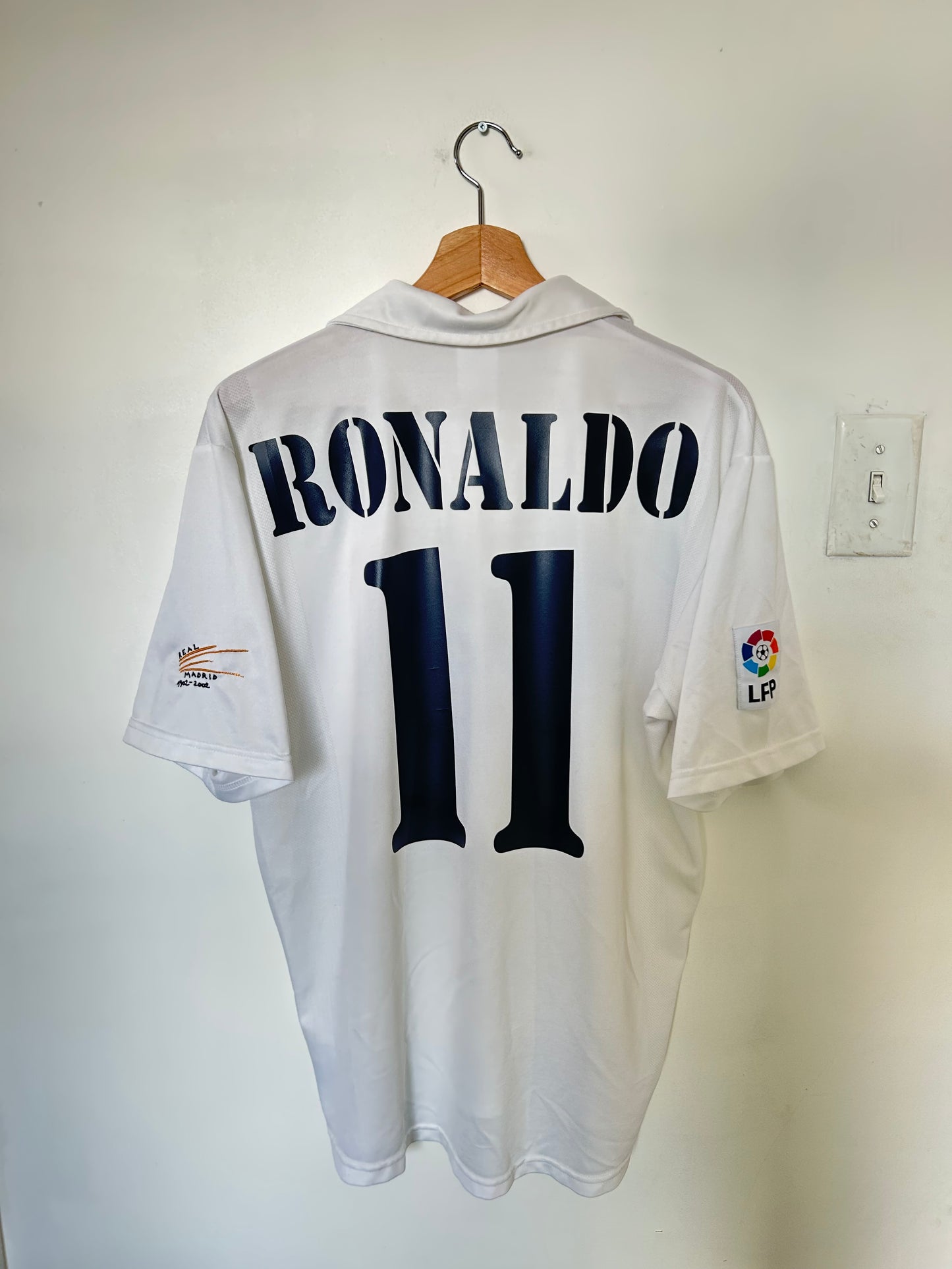 Real Madrid 2002-03 Home Shirt - Ronaldo #11 - M