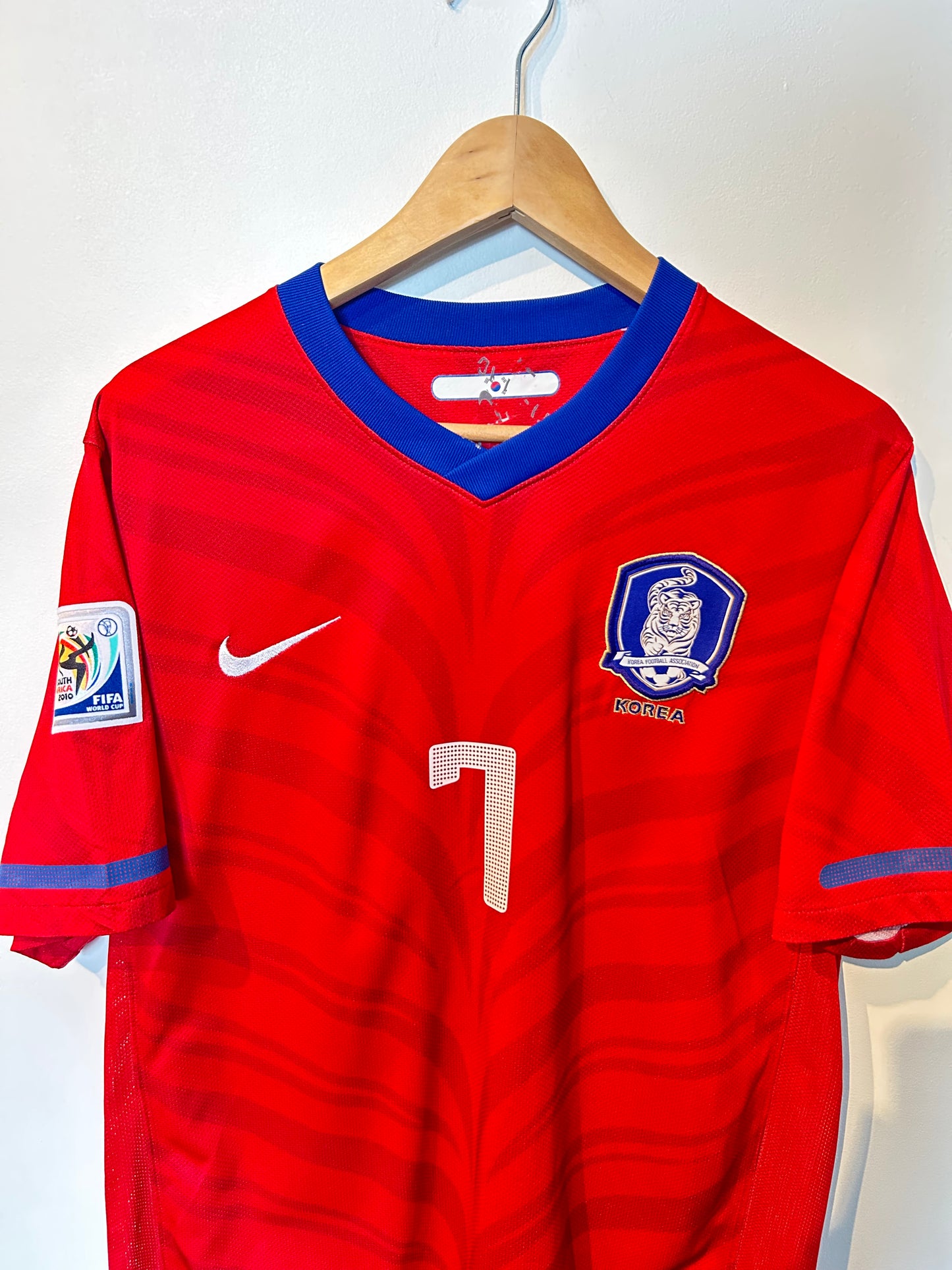 South Korea 2010-11 Home Shirt - Ji Sung Park #7 - XL