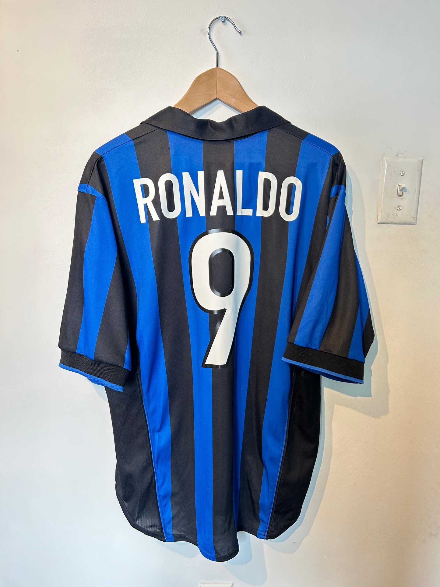 Inter Milan 1998-99 Home Shirt - Ronaldo #9 - L