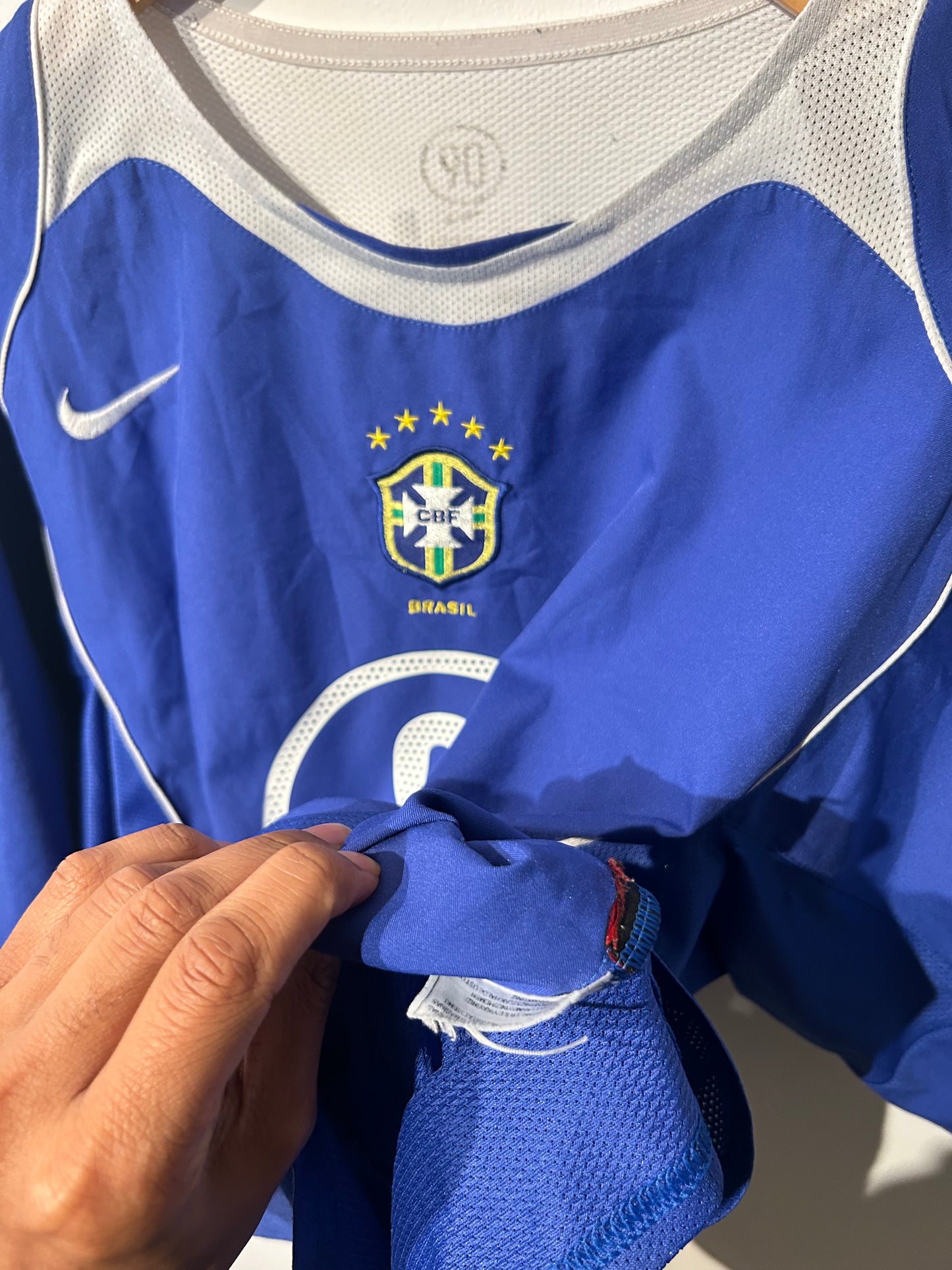 Brazil 2004-06 Away Shirt - Kaka #8 - L