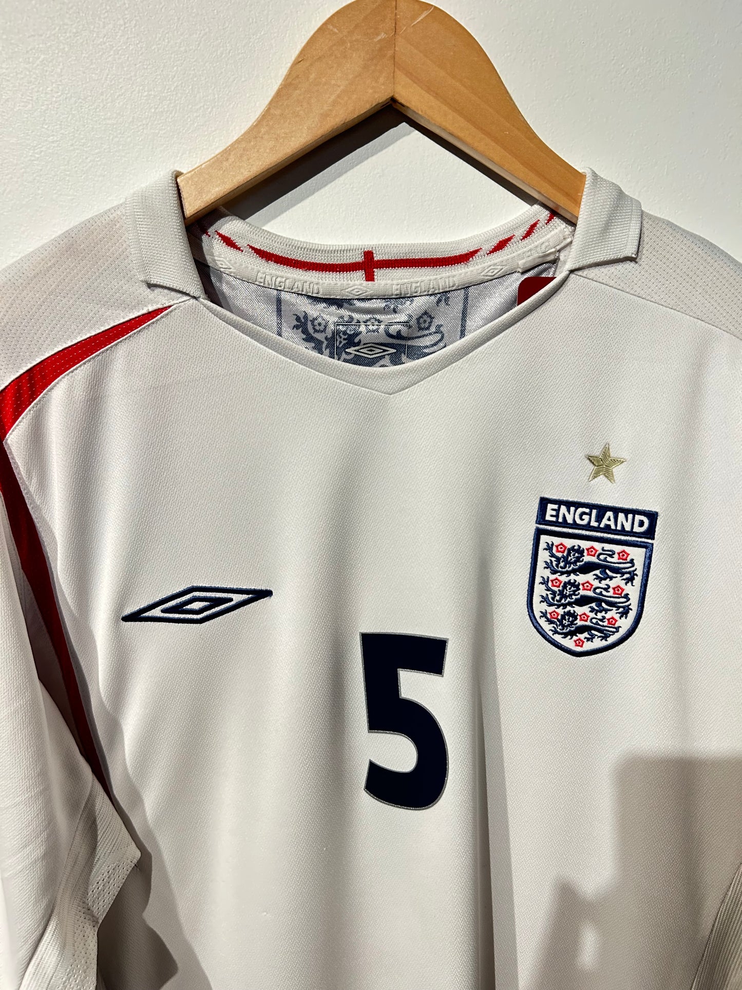 England 2005-07 Home Shirt - Ferdinand #5 - XL