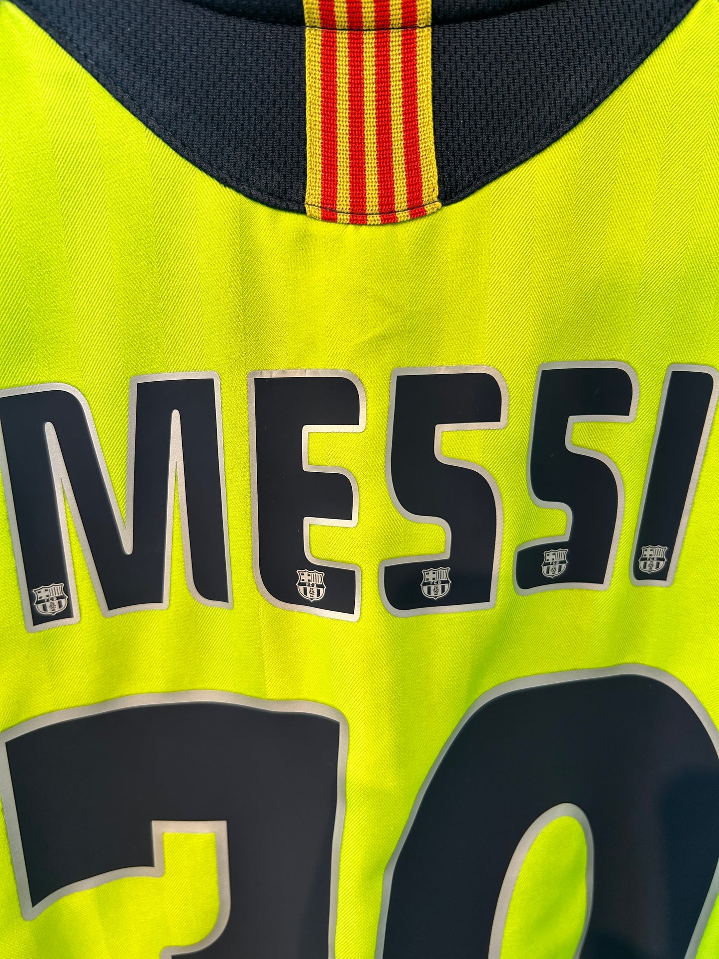 FC Barcelona 2005-06 Away Shirt - Messi $30 - S