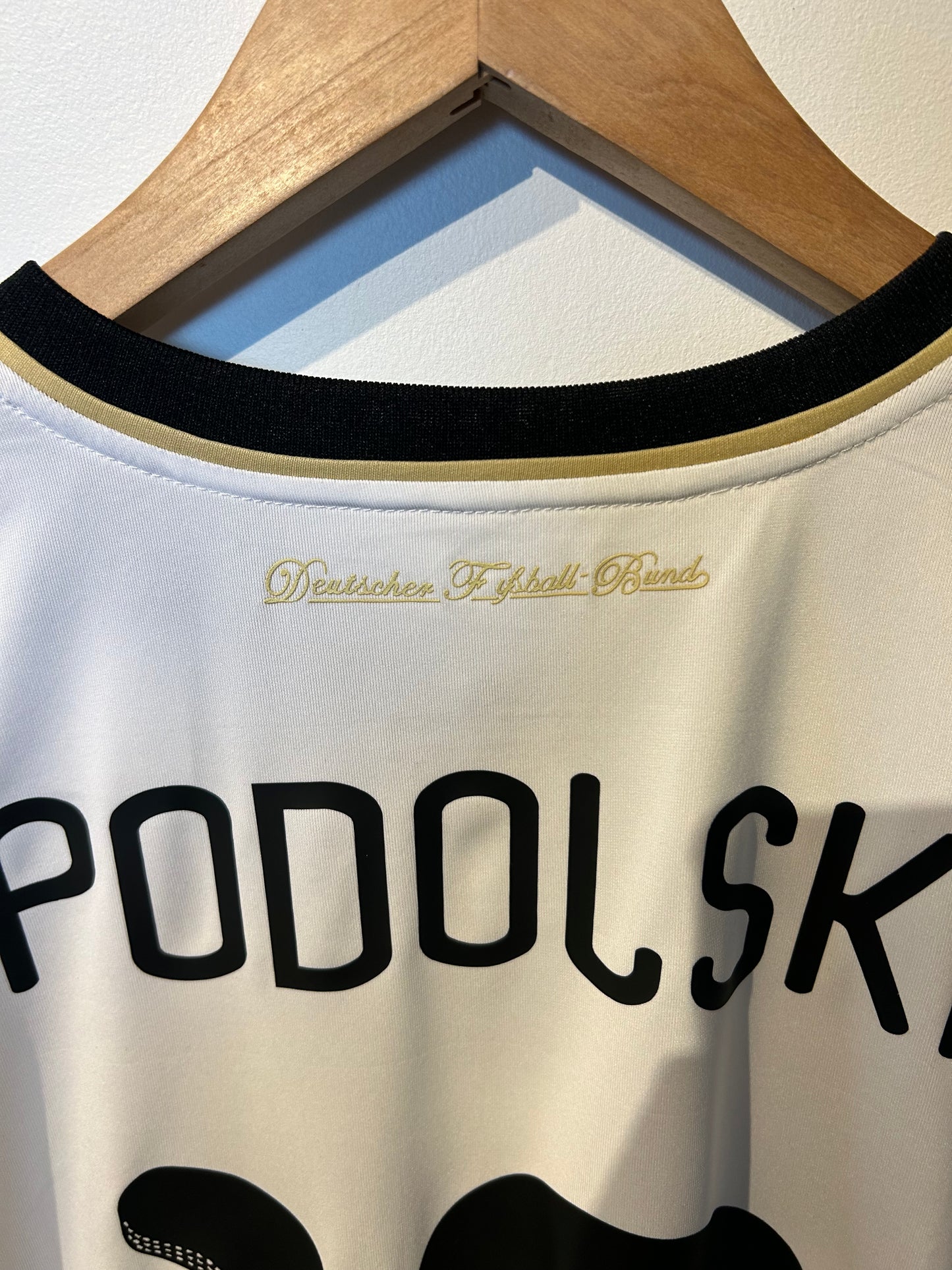 Germany 2010-11 Home Shirt - Podolski #10 - L