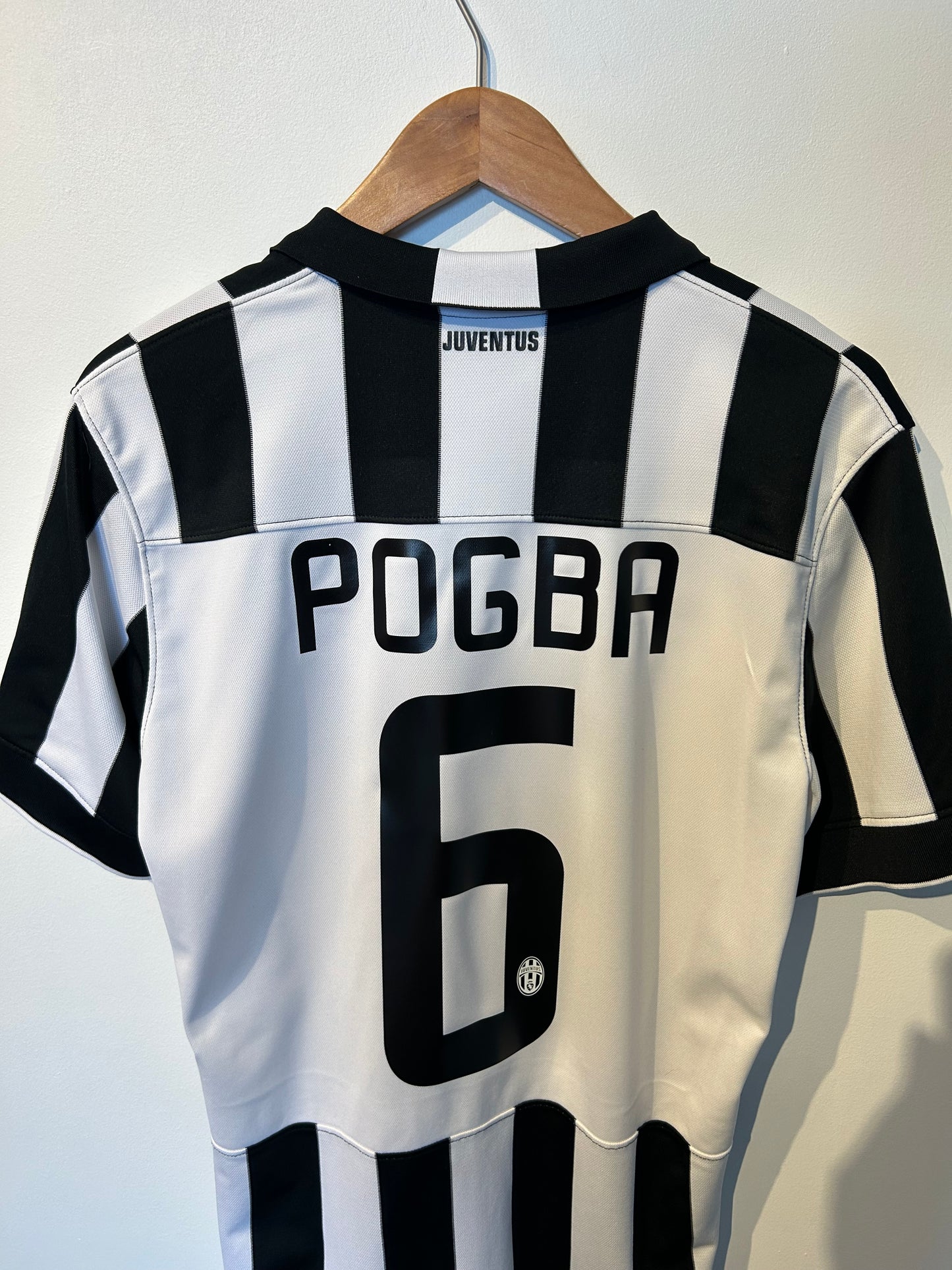 Juventus 2014-15 Home Shirt - Pogba #6 - M