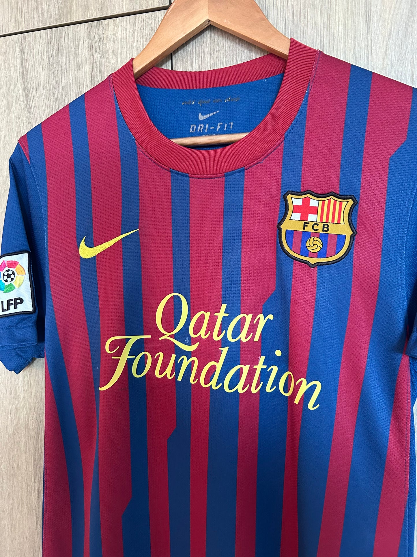 Barcelona 2011-12 Home Shirt - Xavi #6 - S