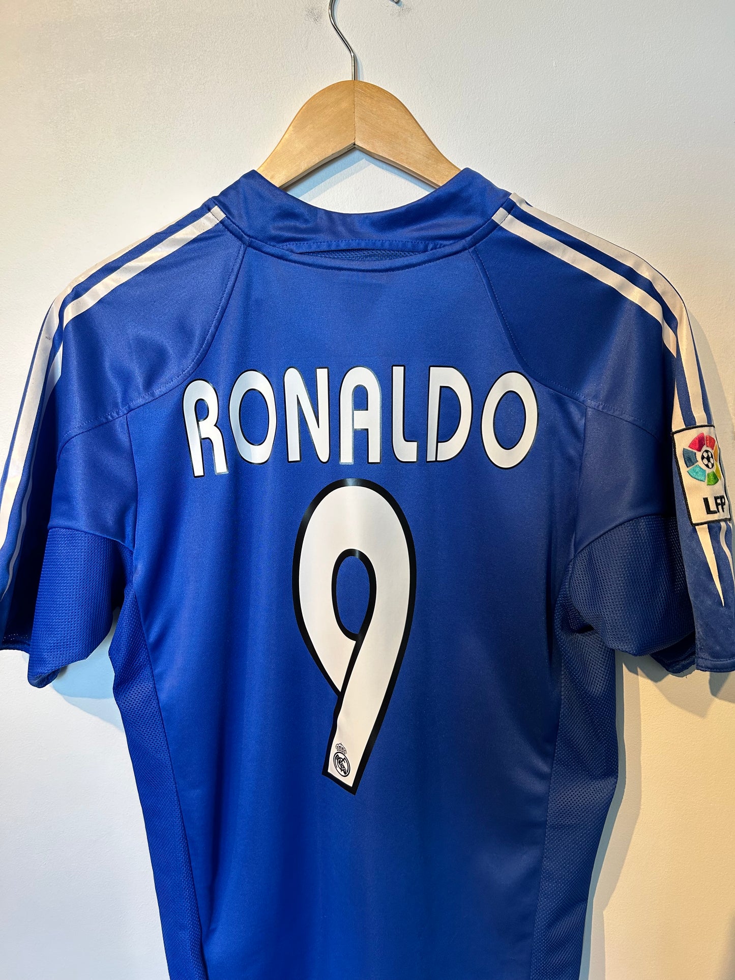 Real Madrid 2004-05 Third Shirt - Ronaldo #9 - S