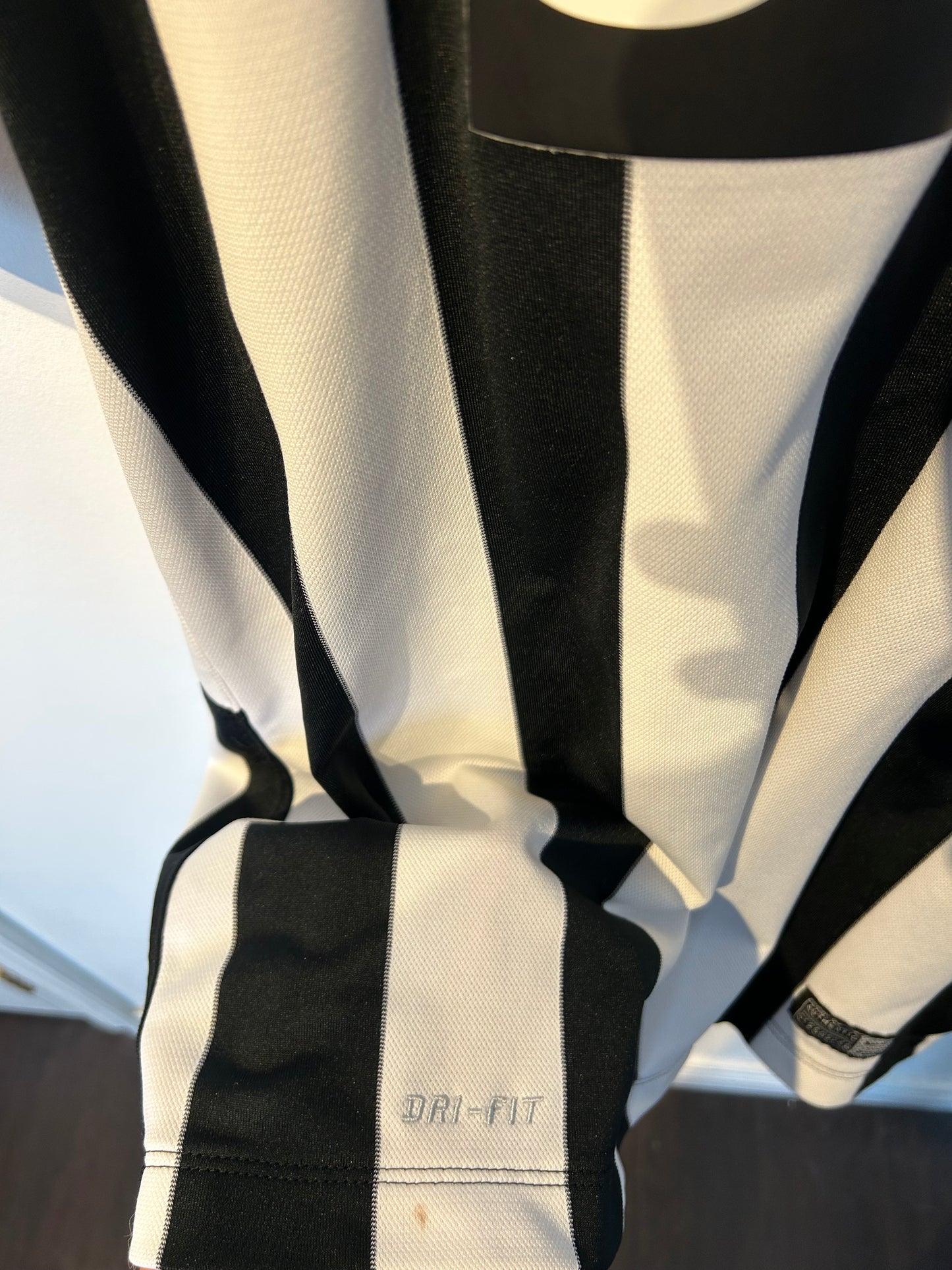 Juventus 2014-15 Home Shirt - Pogba #6 - M