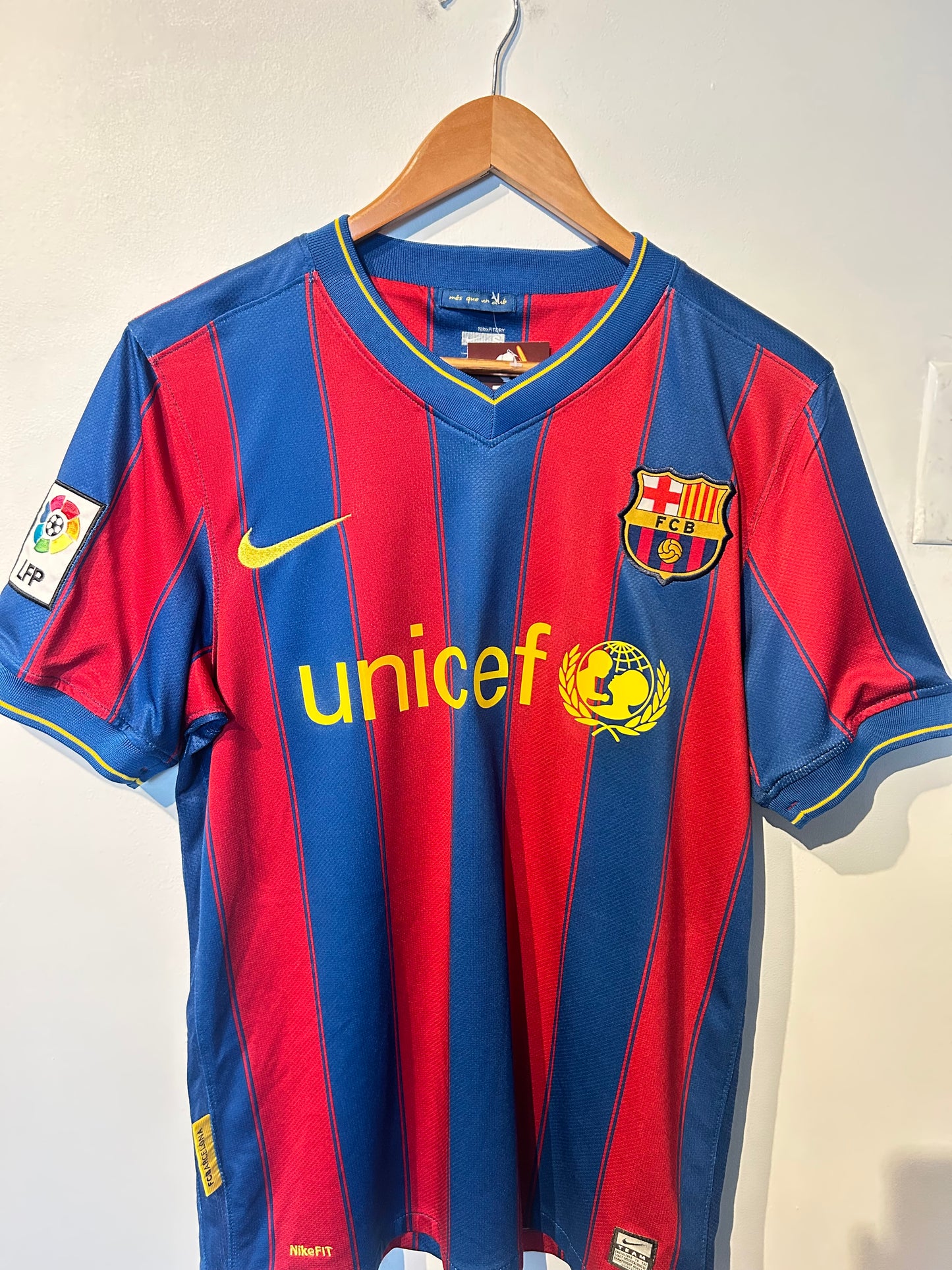 Barcelona 2009-10 Home Shirt - Puyol #5 - S