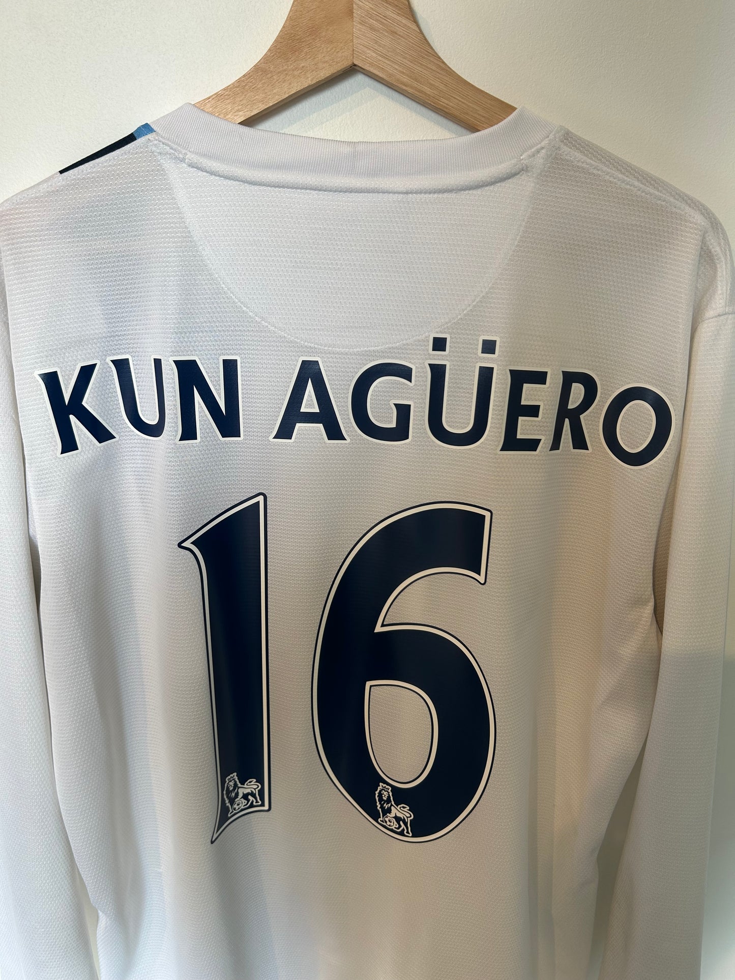 Manchester City 2013-14 Third Shirt L/S - Kun Aguero #16 - L