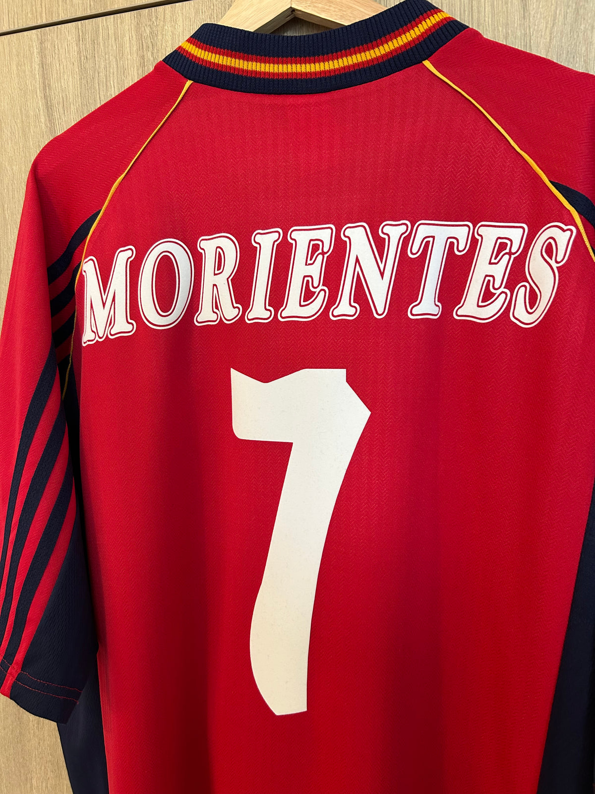 Spain 1998-99 Home Shirt - Morientes #7 - XL