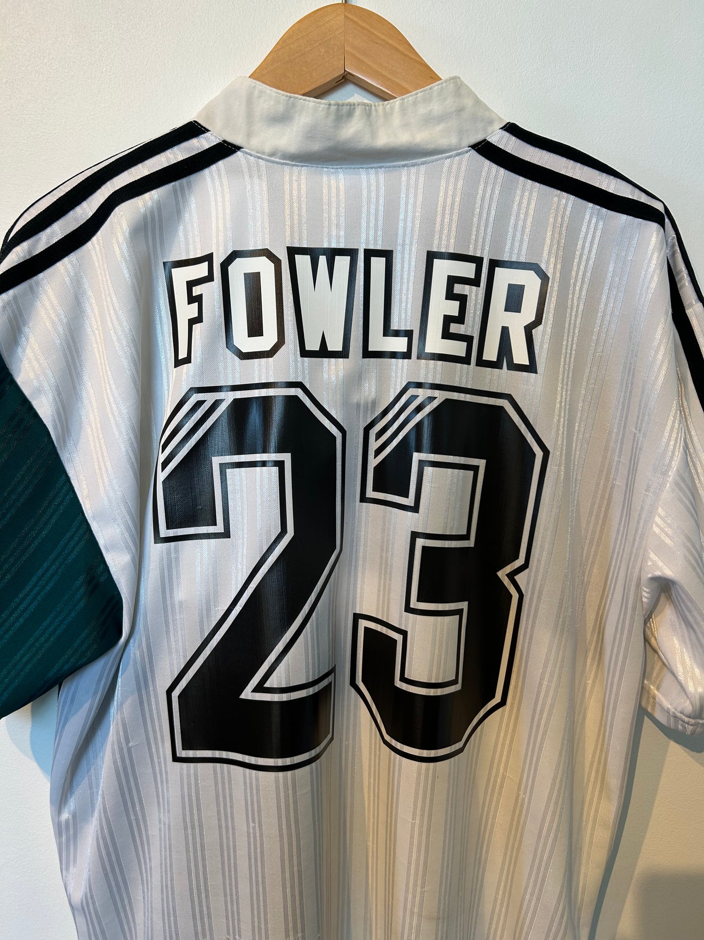 Liverpool 1995-96 Away Shirt - Fowler #23 - L