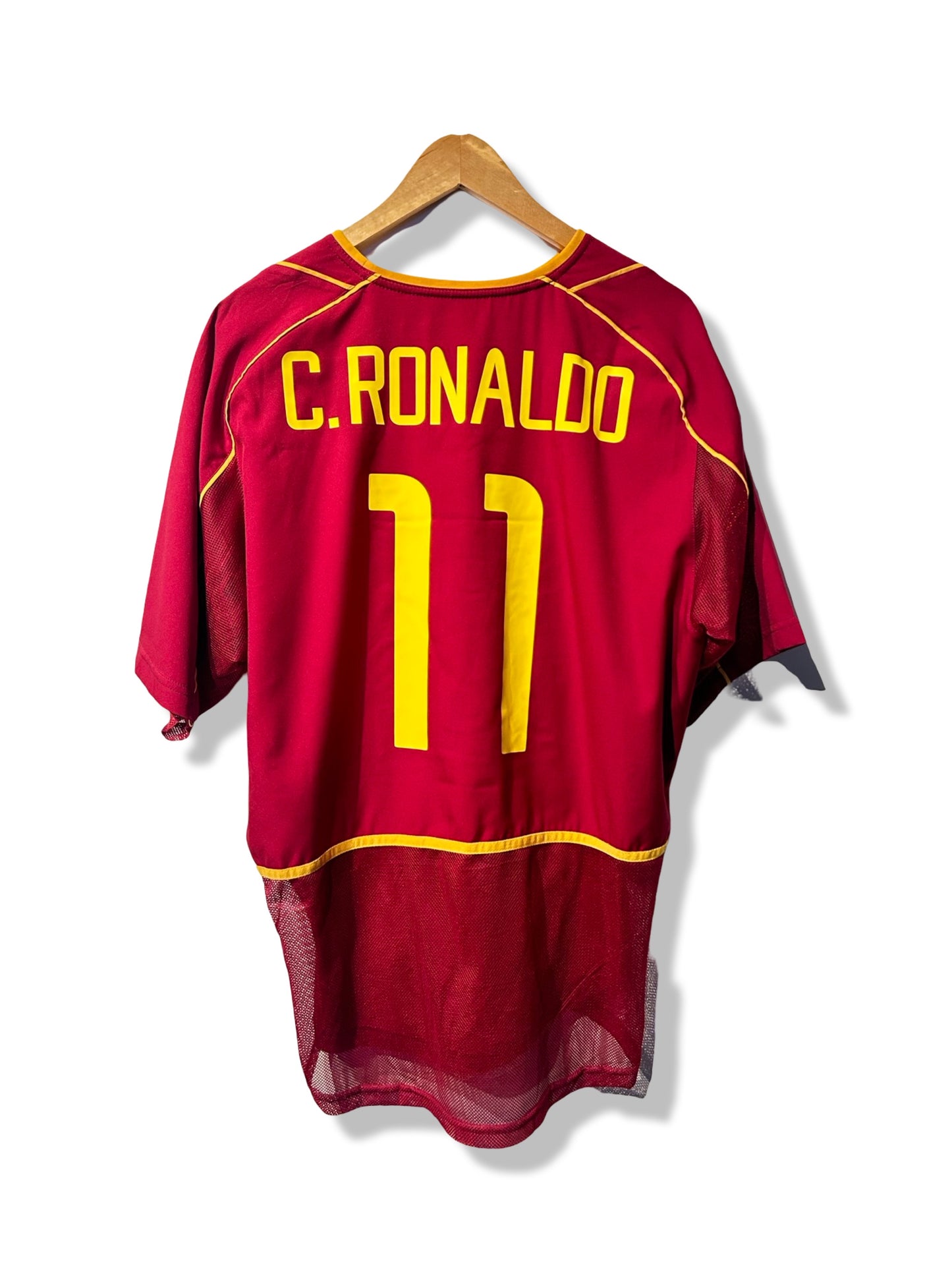 Portugal 2002-04 Home Shirt - C.Ronaldo #11 - L