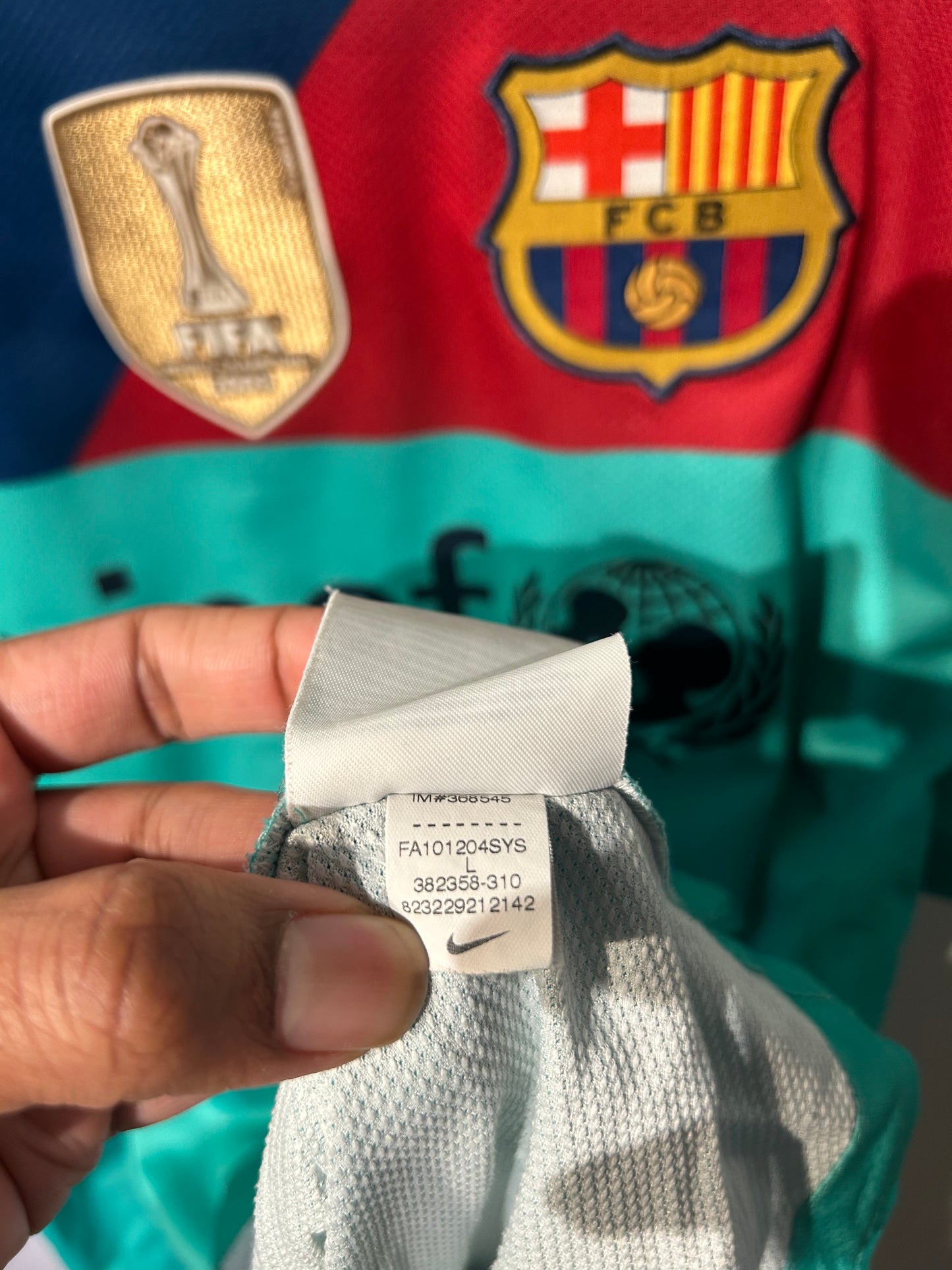 Barcelona 2010-11 Away Shirt - Messi #10 - XL