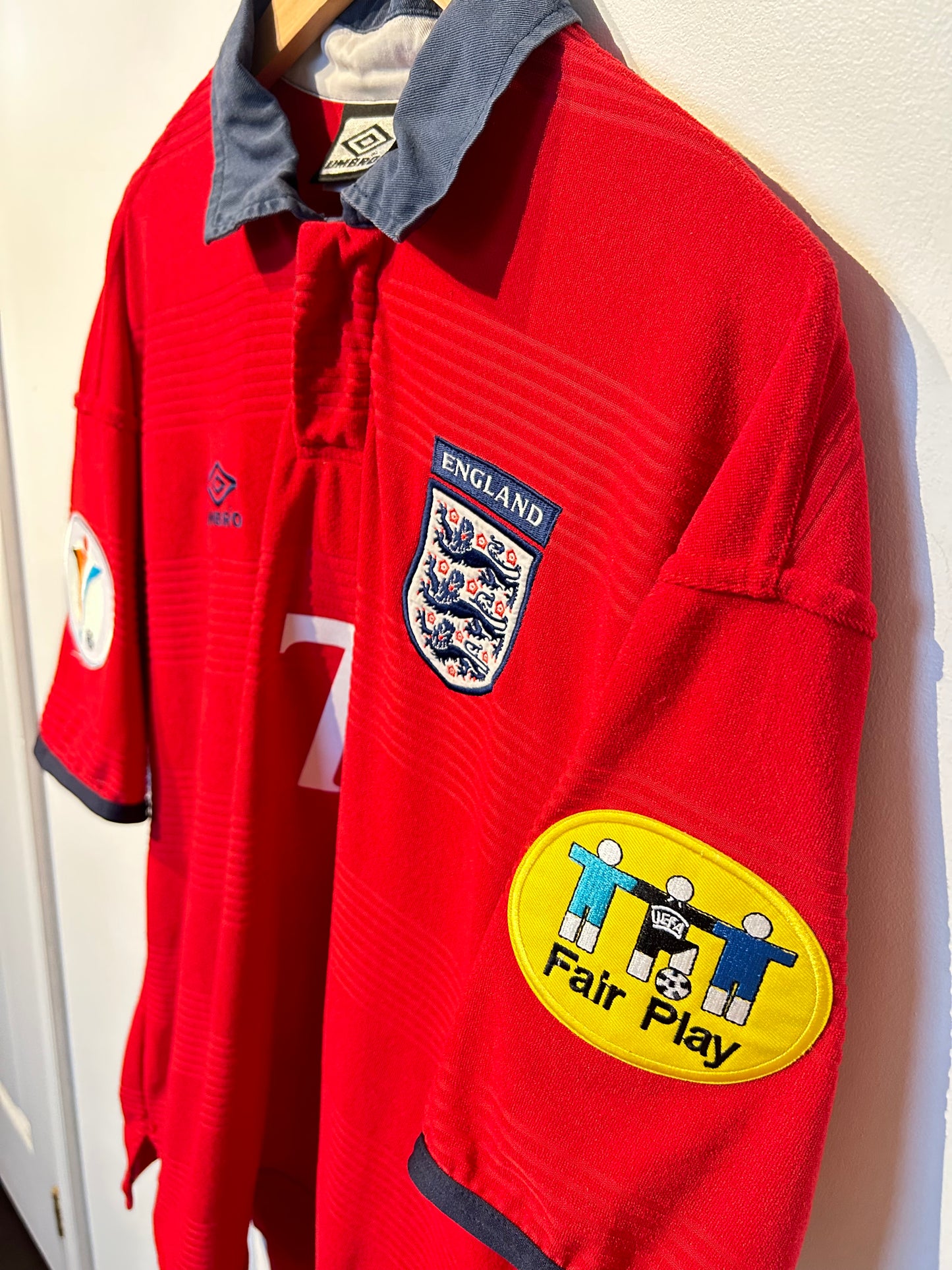 England 1999-01 Away Shirt - Beckham #7 - M