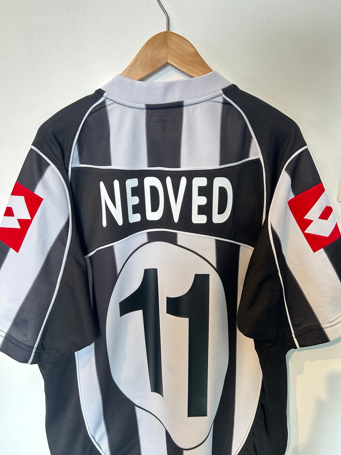 Juventus 2002-03 Home Shirt - Nedved #11 - XL
