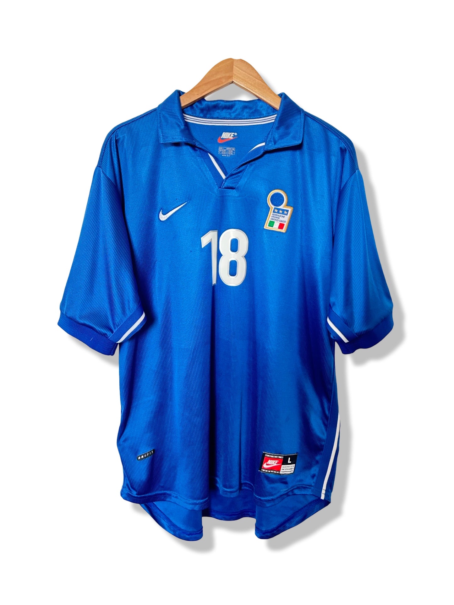 Italy 1997-98 Home Shirt - Baggio R. #18 - L