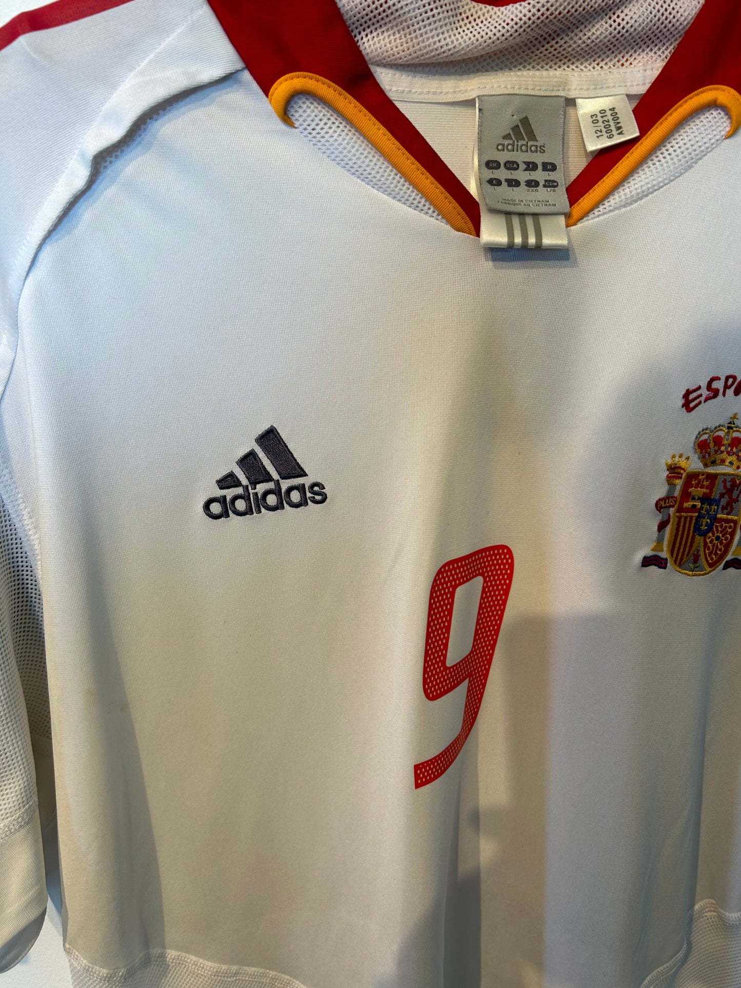 Spain 2004-06 Away Shirt - Torres #9 - L