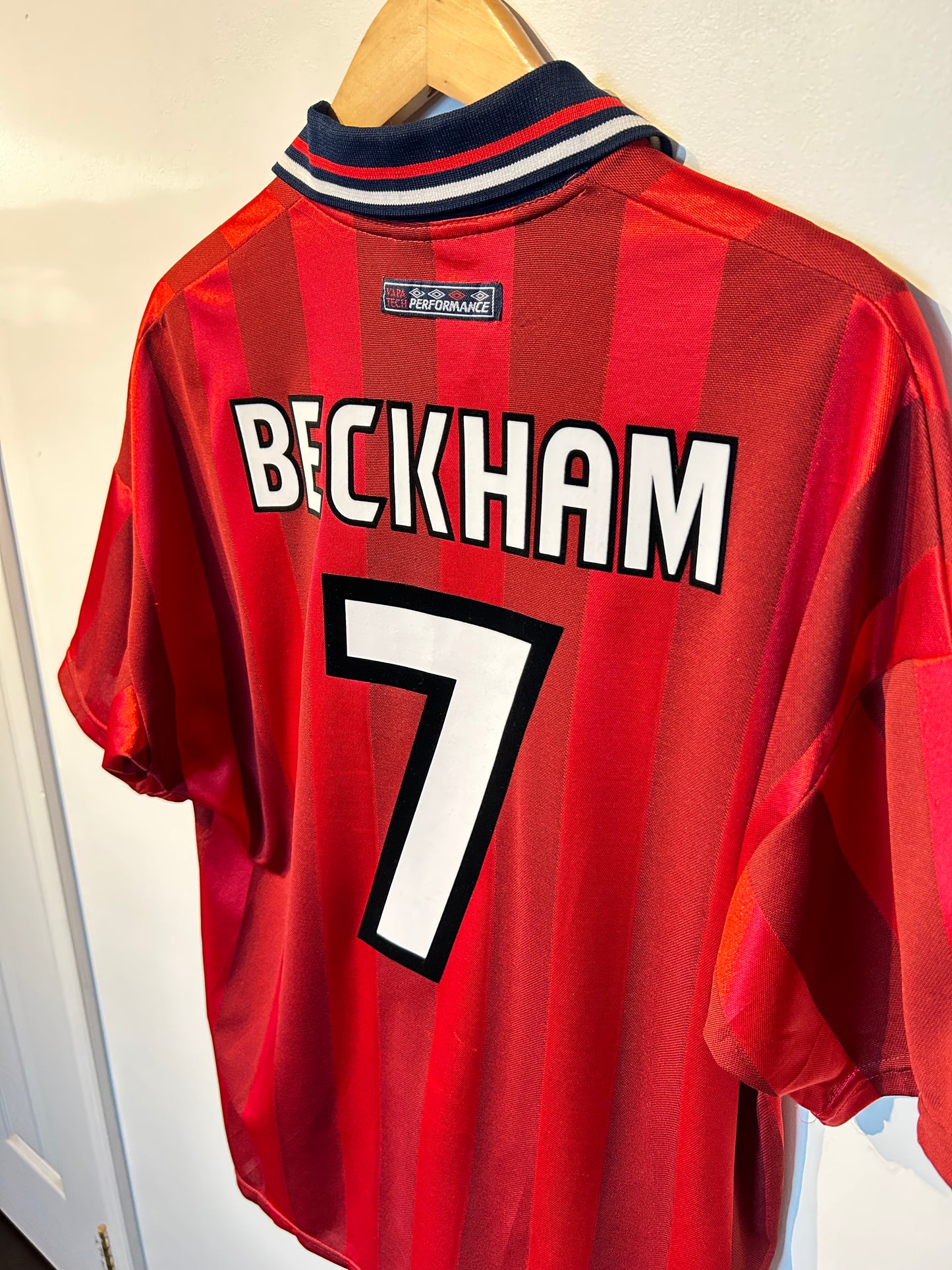 England 1997-99 Away Shirt - Beckham #7 - L