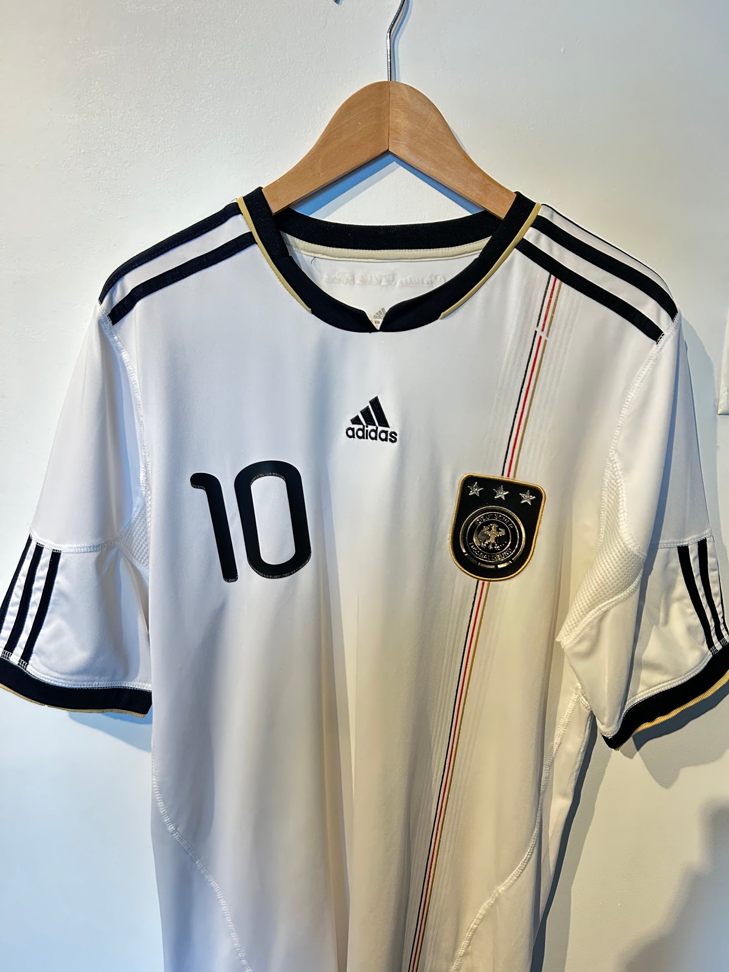 Germany 2010-11 Home Shirt - Podolski #10 - L