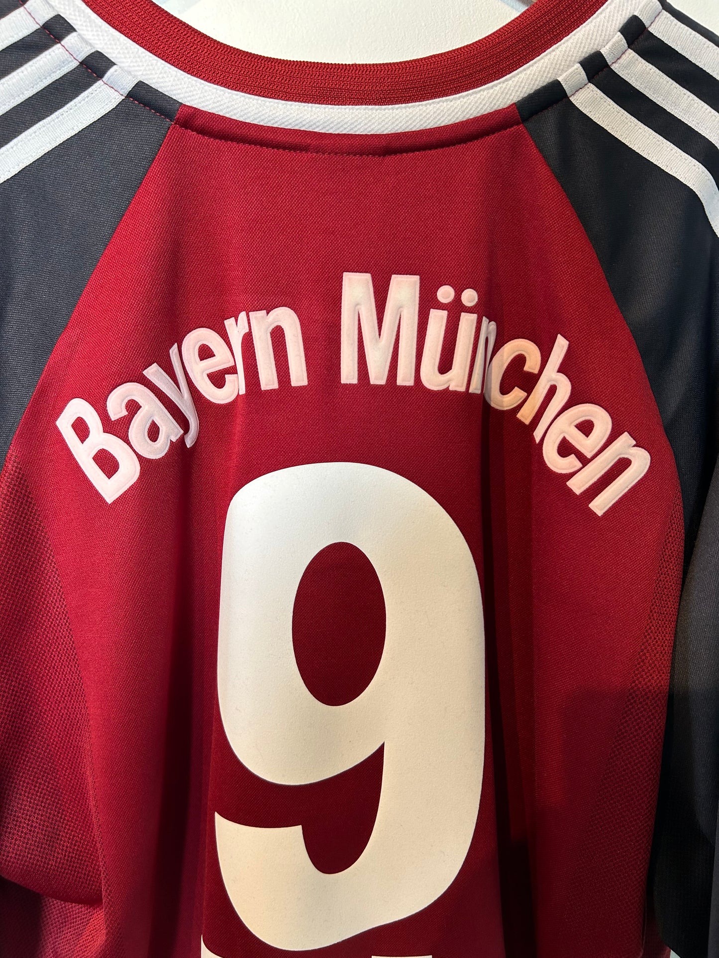Bayern Munich 2001-02 Home Shirt - Elber #9 - XL