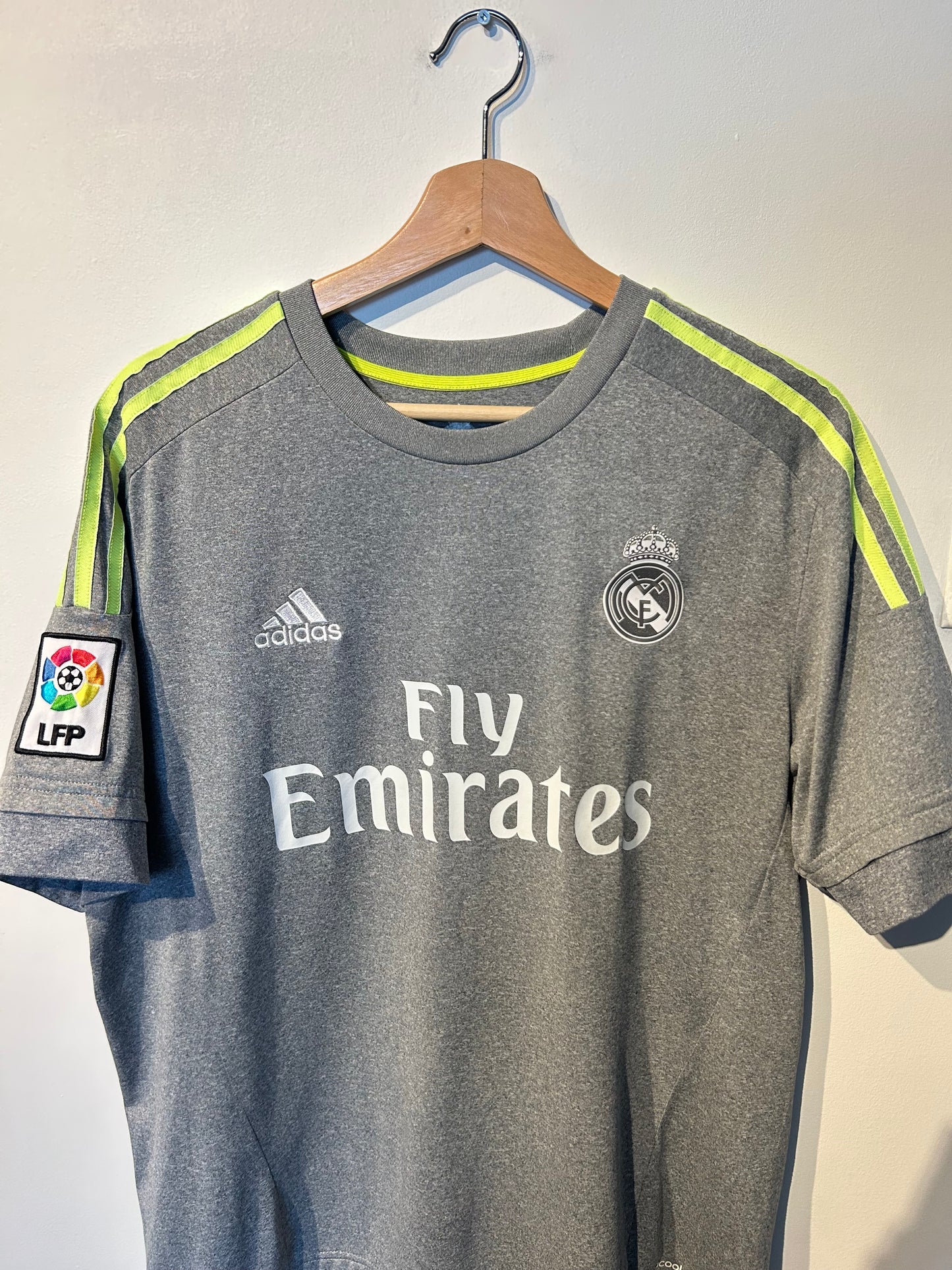 Real Madrid 2015-16 Away Shirt - Ronaldo #7 - M