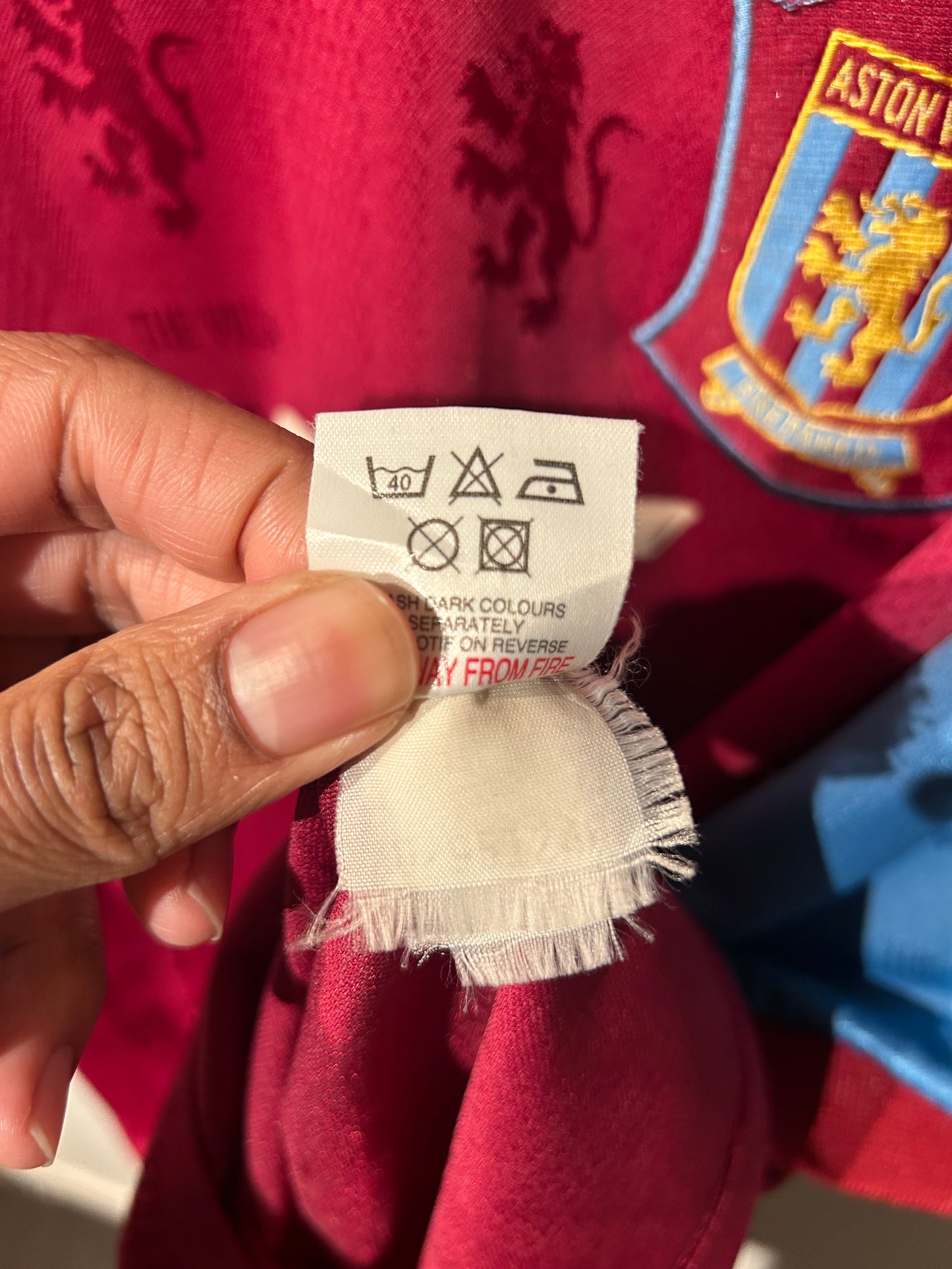 Aston Villa 1995-97 Home Shirt - Yorke #18 - L