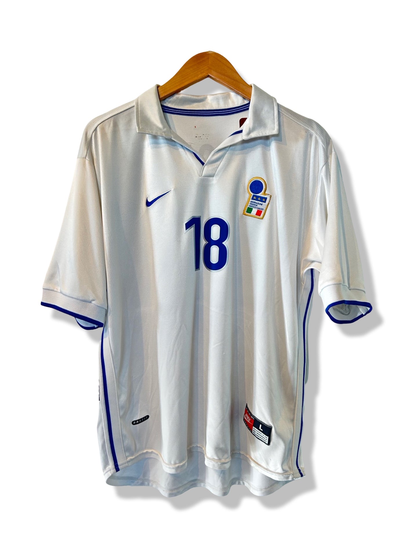 Italy 1997-98 Away Shirt - Baggio #18 - L