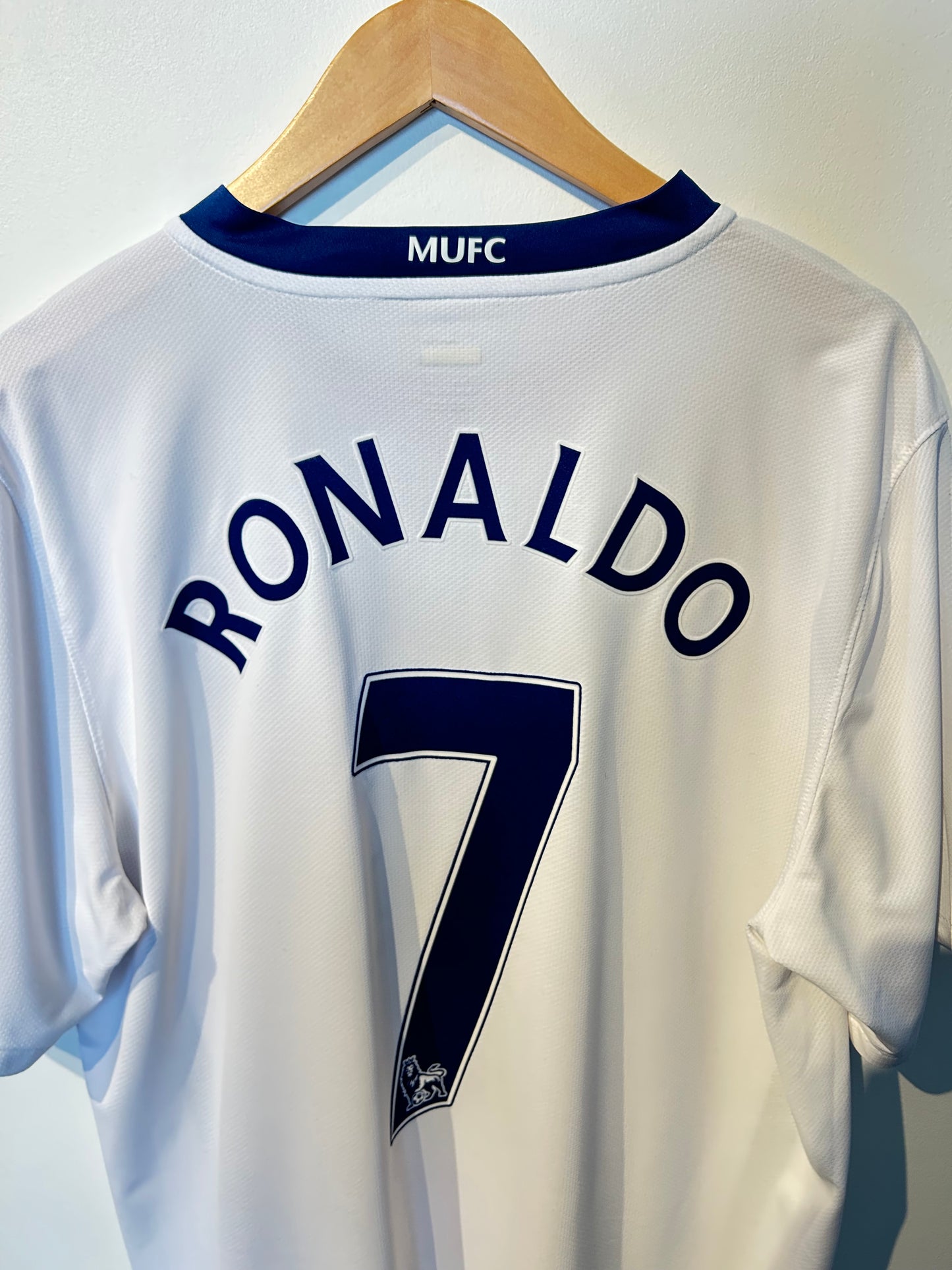 Manchester United 2008-10 Away Shirt - Ronaldo #7 - L