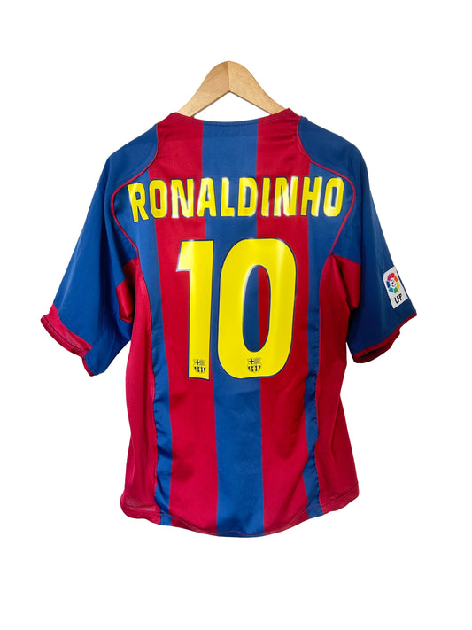 Barcelona 2004-05 Home Shirt - Ronaldinho #10 - M