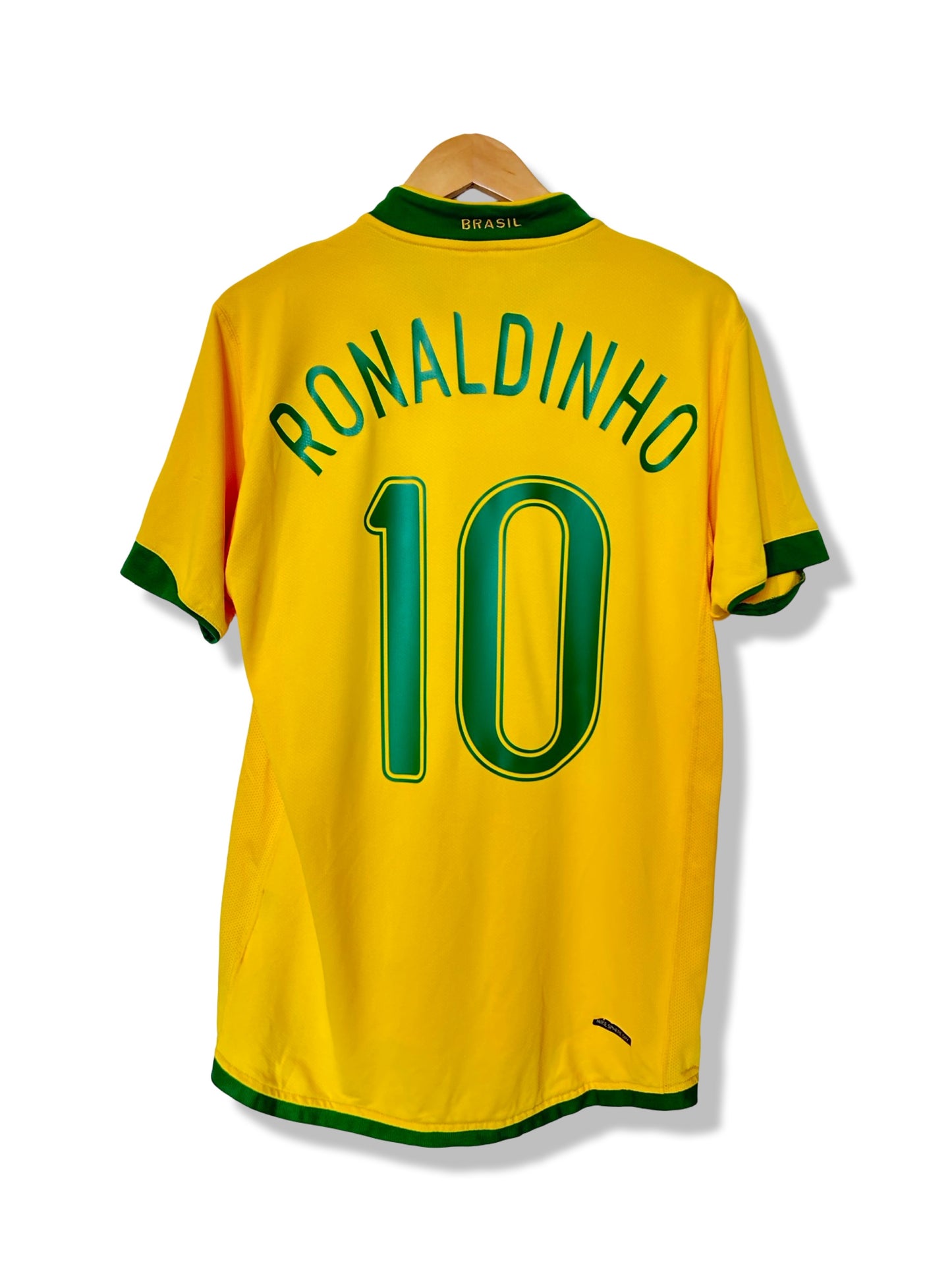 Brazil 2006-08 Home Shirt - Ronaldinho #10 - M