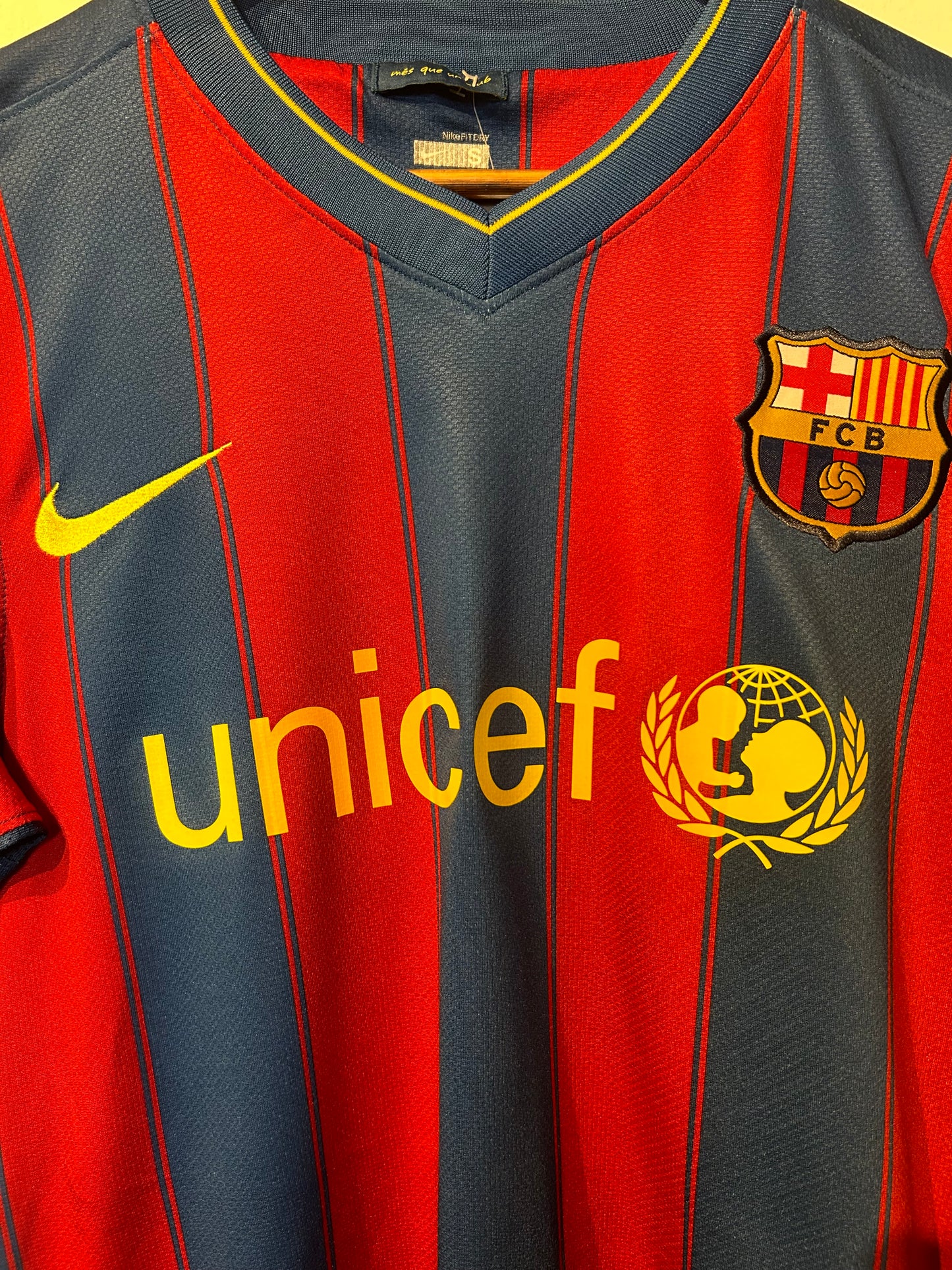 Barcelona 2009-10 Home Shirt - Puyol #5 - S