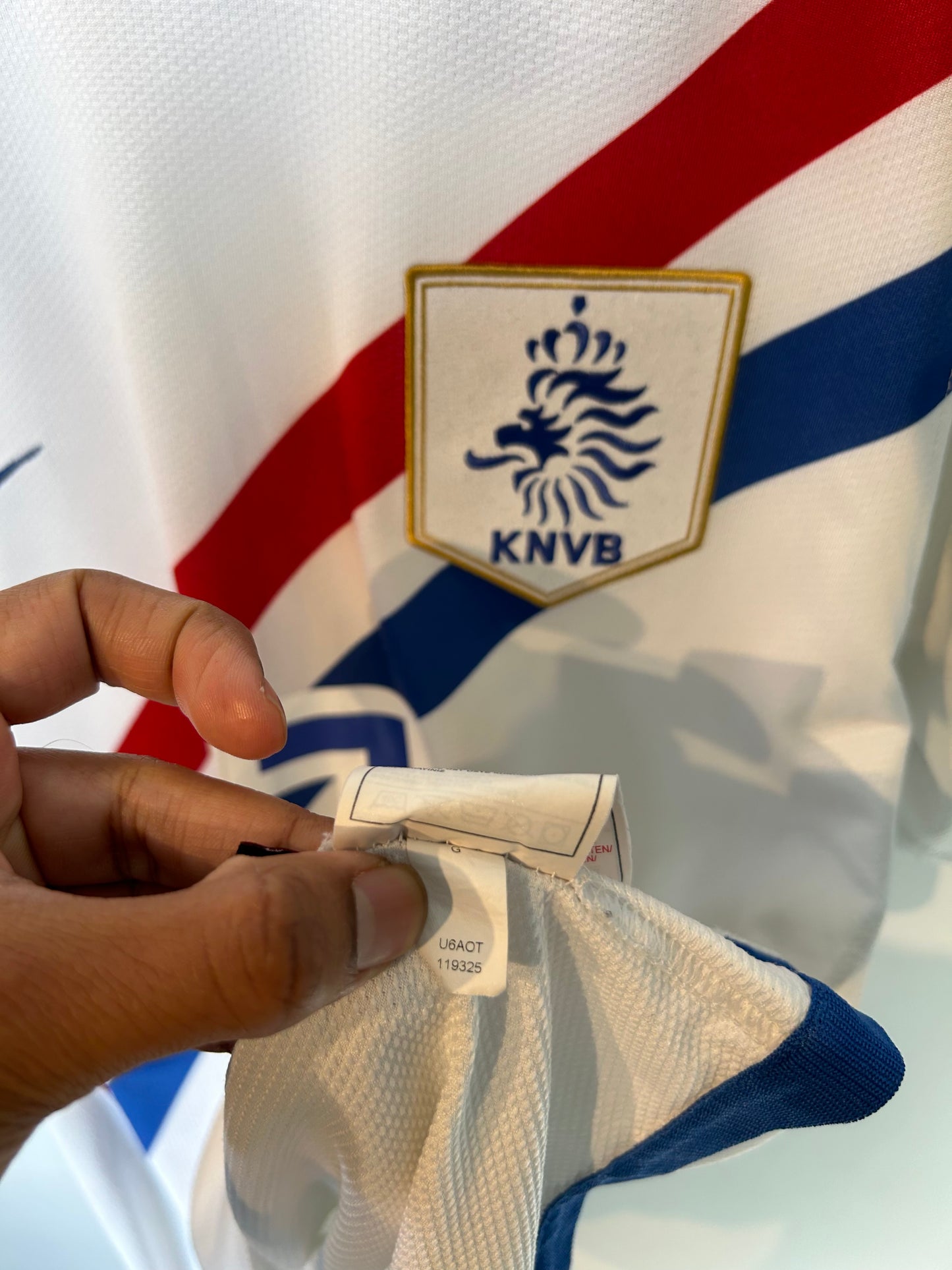 Netherlands 2006-08 Away Shirt - Van Persie #17 - M