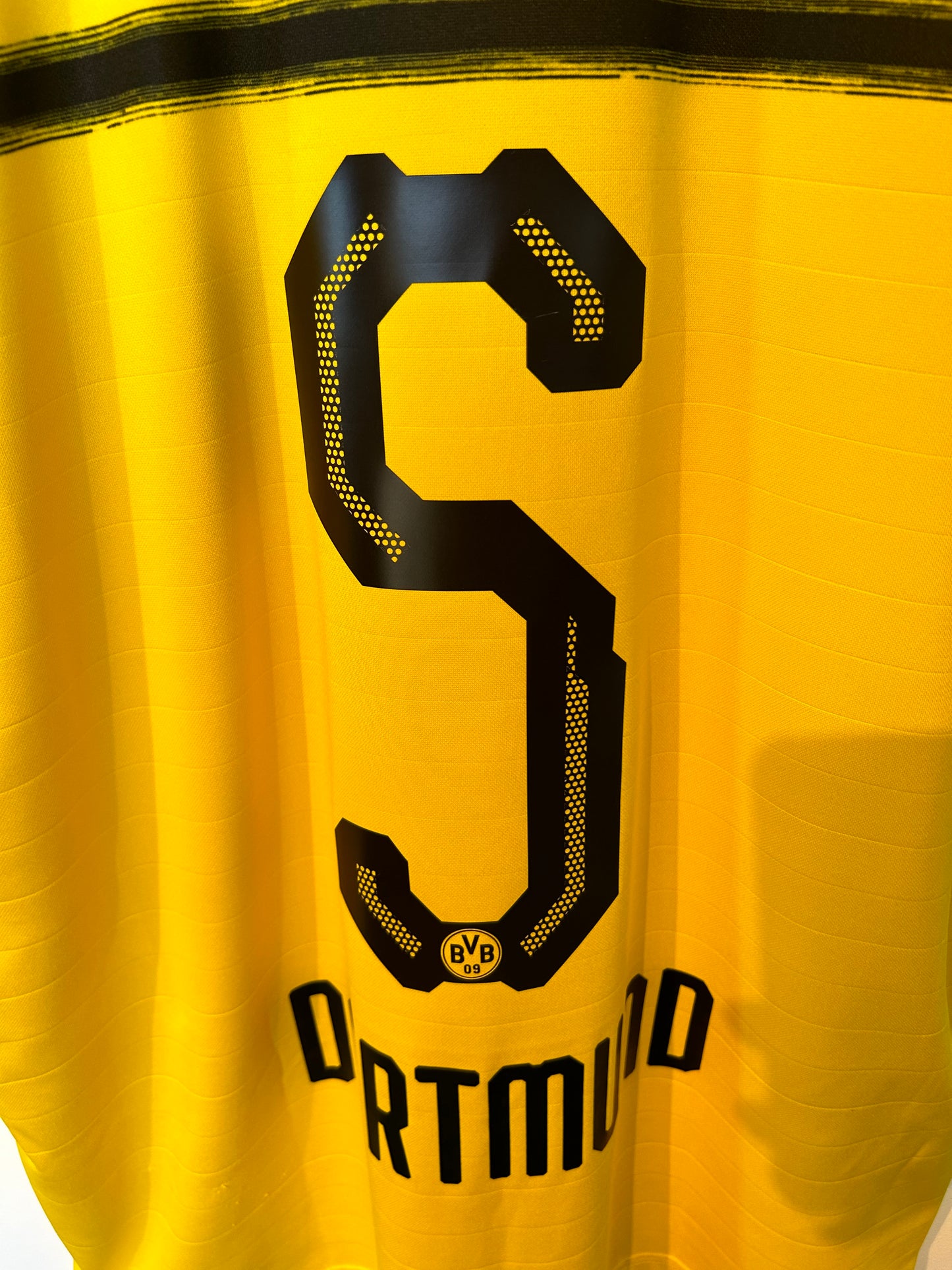 Borussia Dortmund 2018-19 European Home Shirt - Hakimi #5 - L