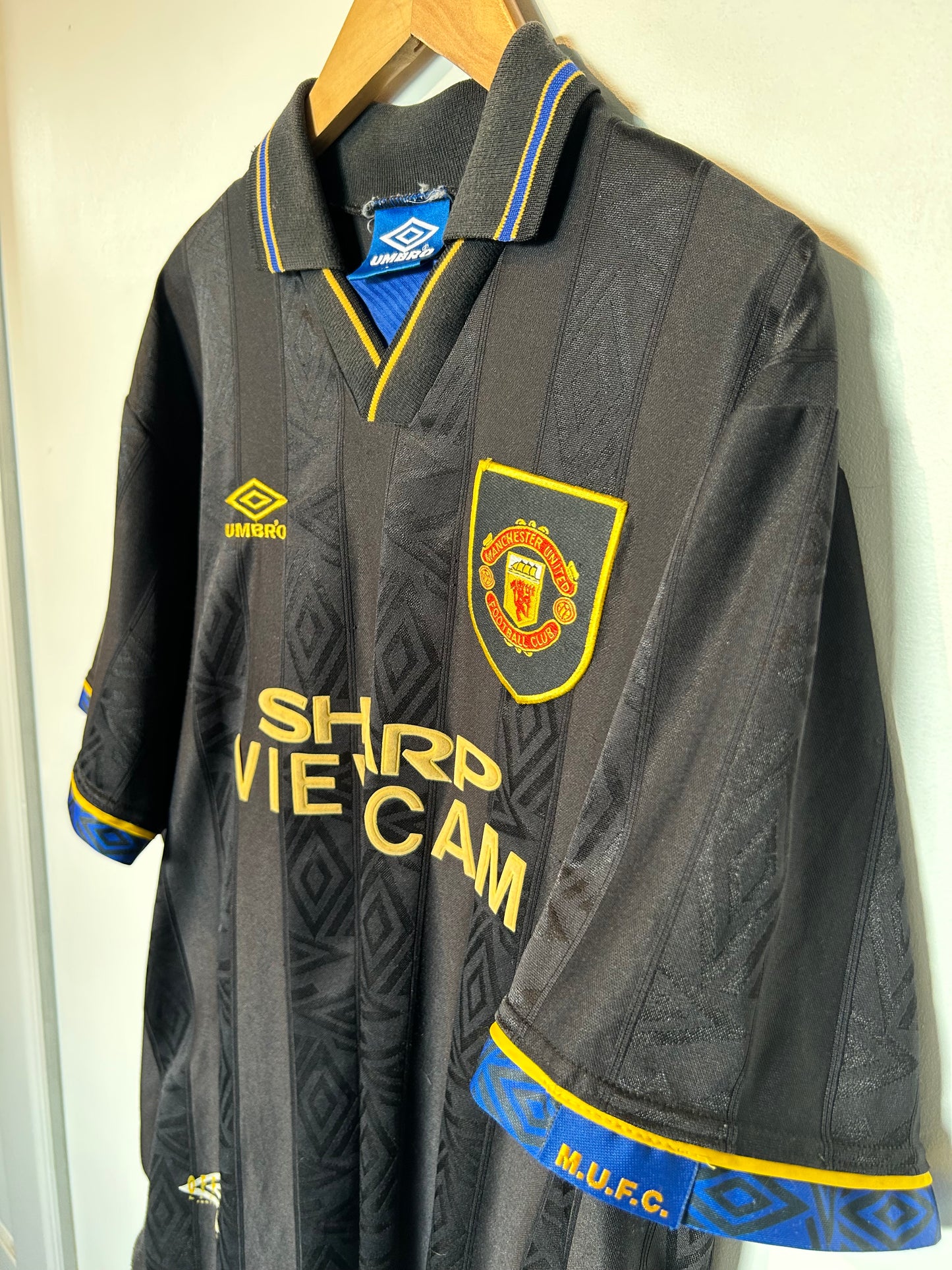 Manchester United 1993-95 Away Shirt - Cantona #7 - XL