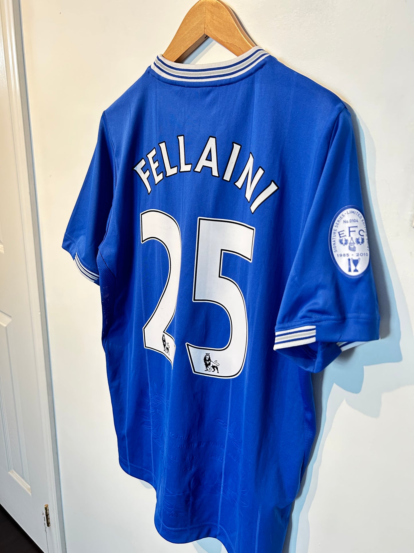 Everton 2009-10 Home Shirt - Fellaini #25 - M