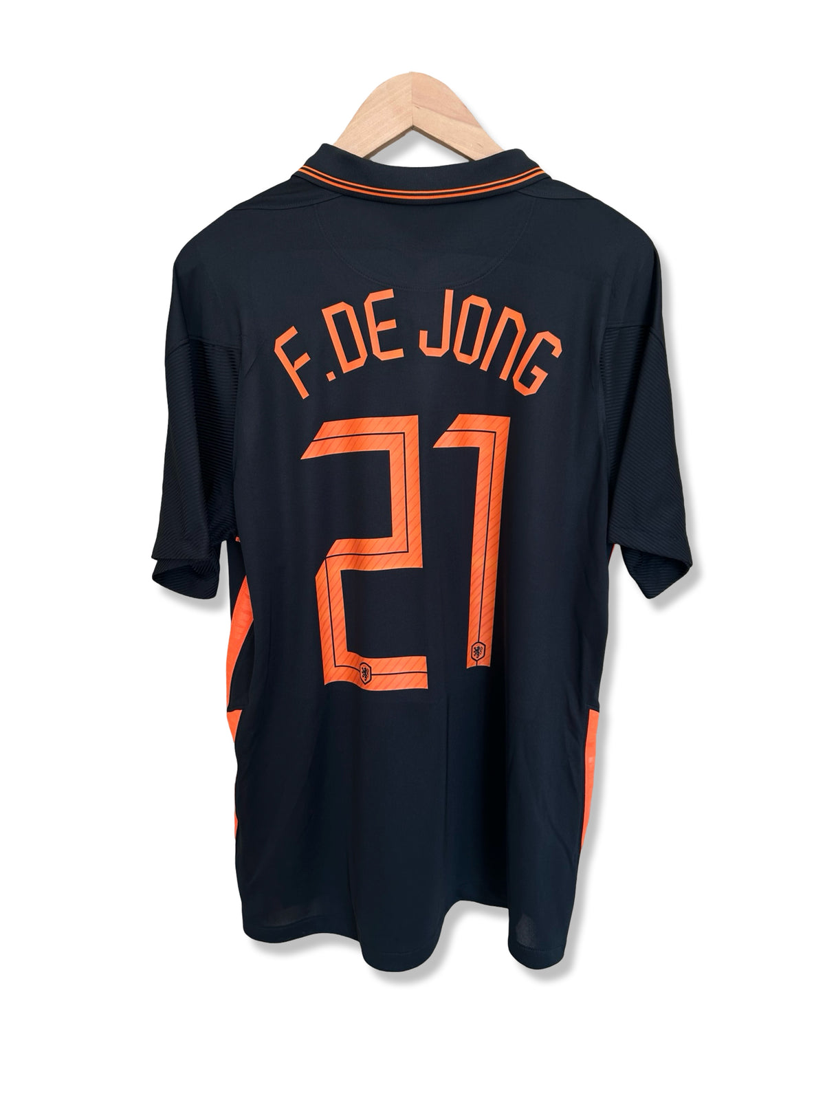 Netherlands 2020-22 Away Shirt - De Jong #21 - L