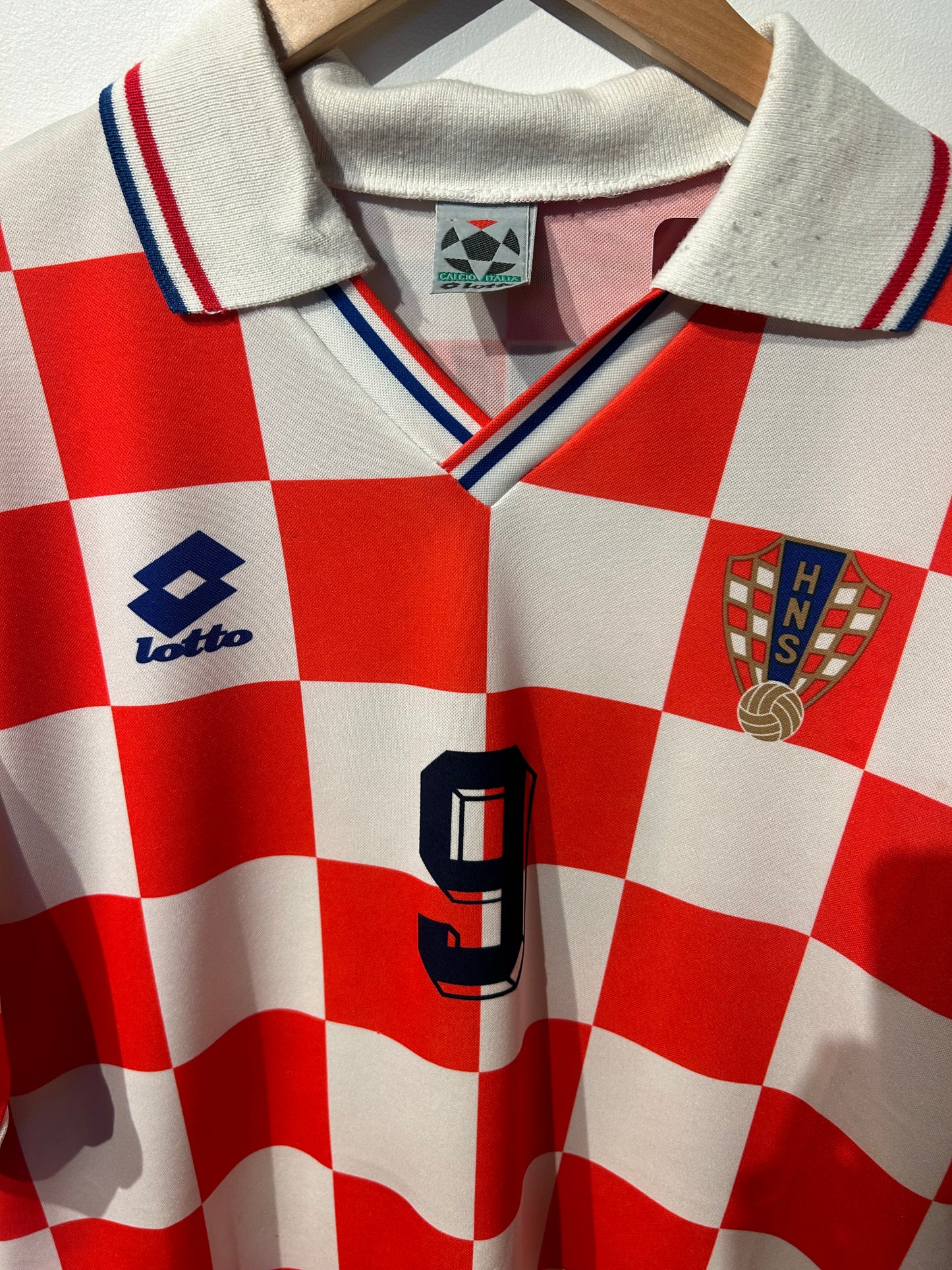 Croatia 1996-98 Home Shirt - Suker #9 - L