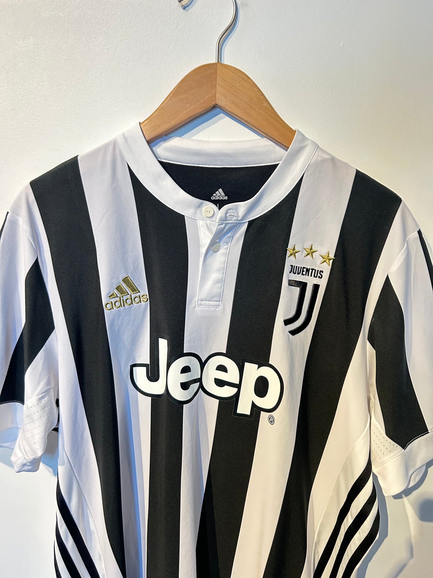 Juventus 2017-18 Home Shirt - Dybala #10 - L