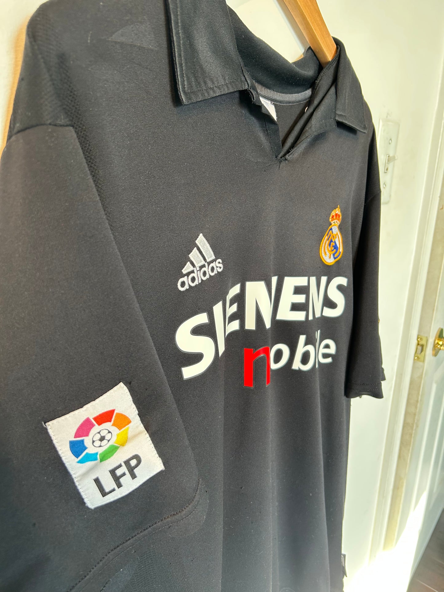 Real Madrid 2002-03 Away Shirt - Ronaldo #11 - L