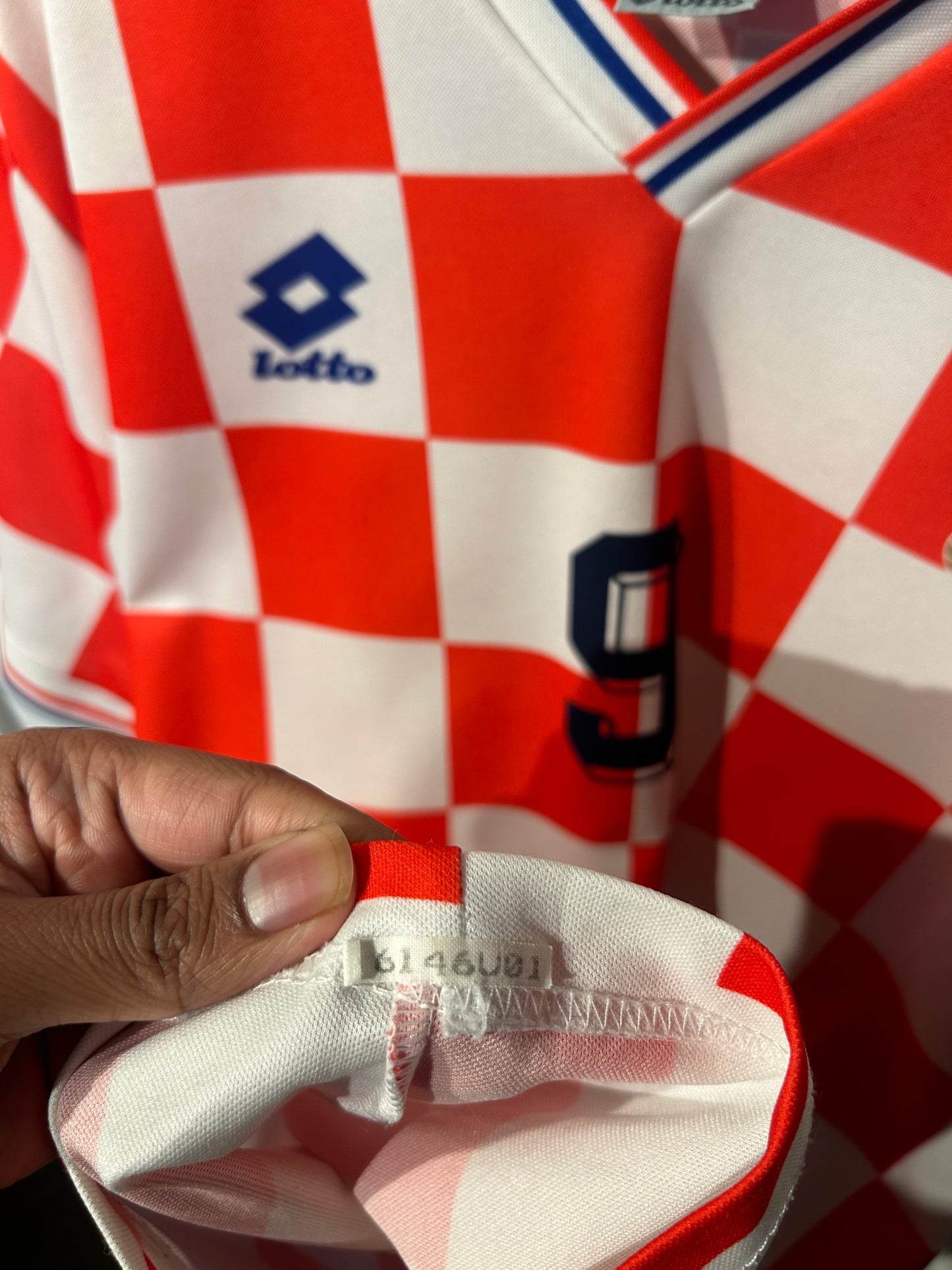 Croatia 1996-98 Home Shirt - Suker #9 - L