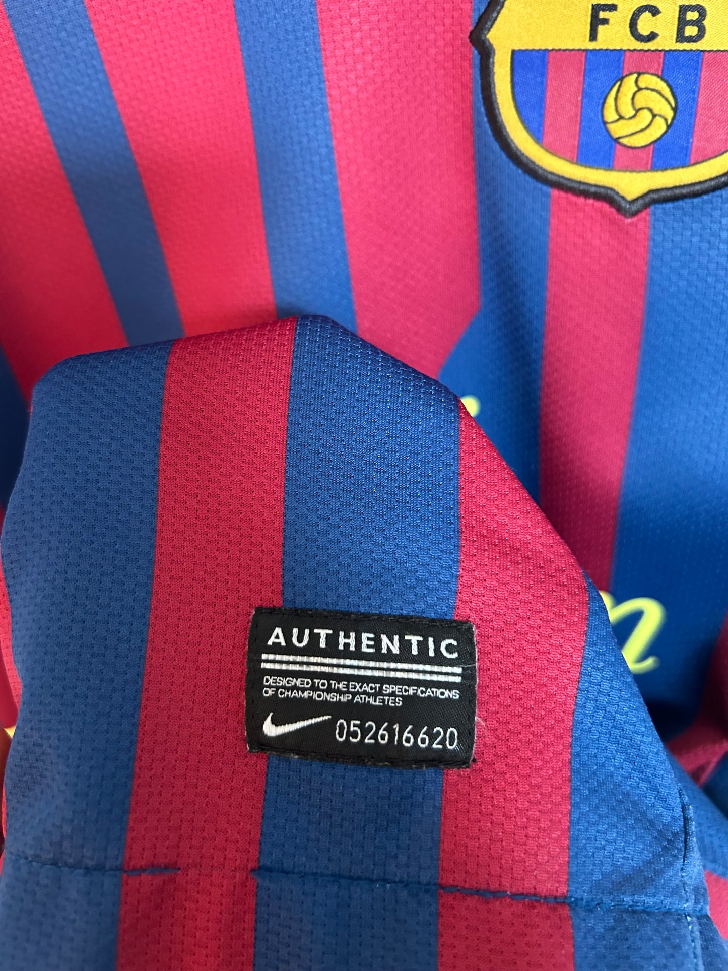 Barcelona 2011-12 Home Shirt - Xavi #6 - S