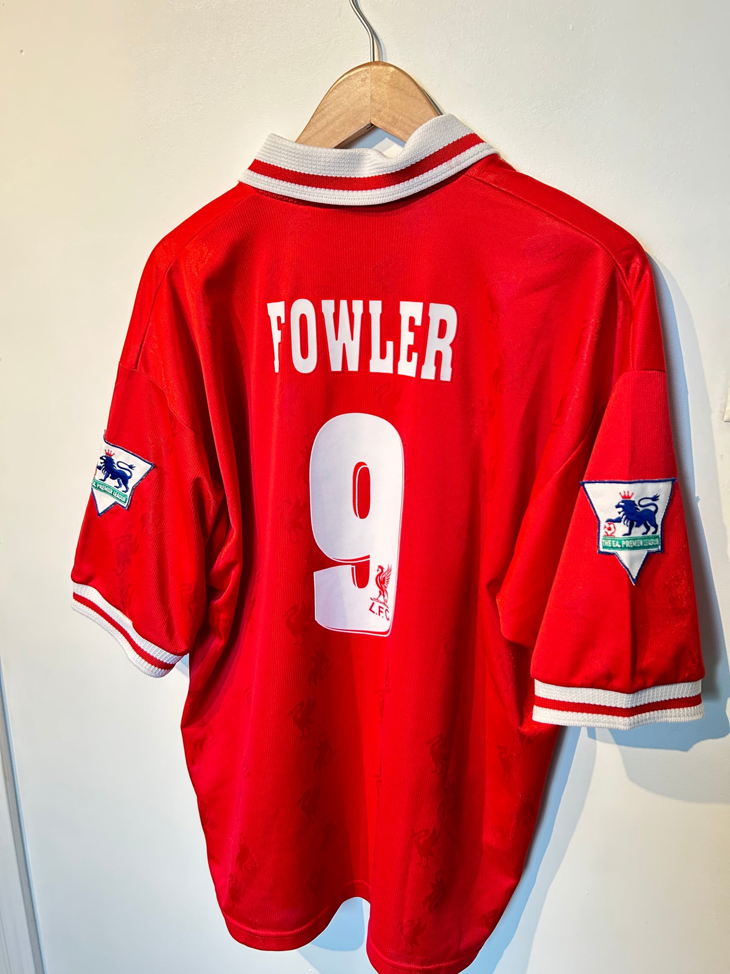 Liverpool 1996-98 Home Shirt - Fowler #9 - L