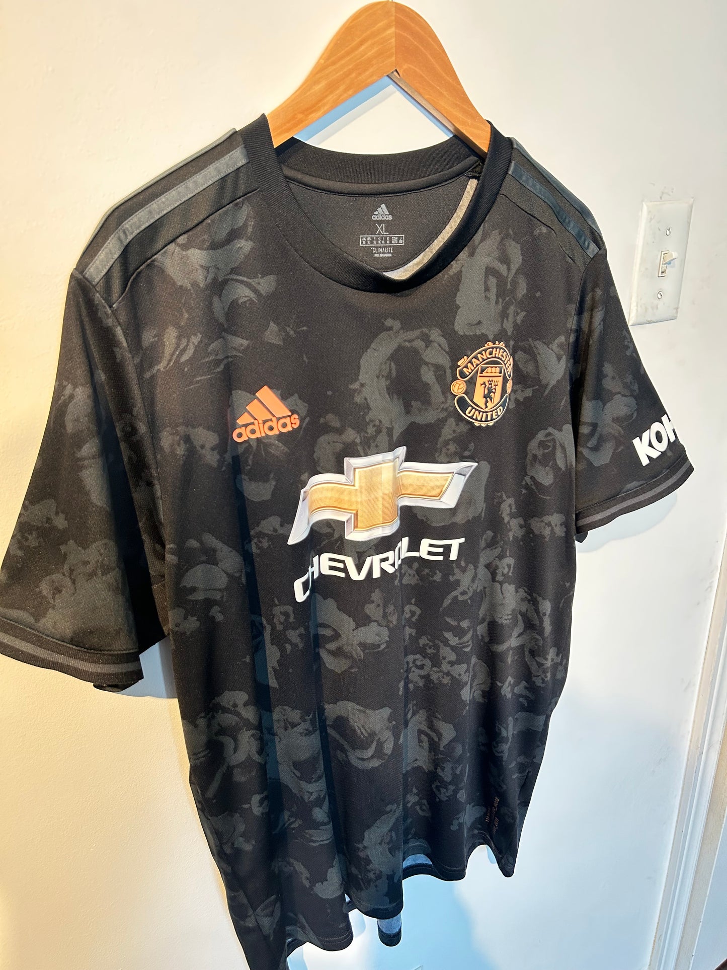 Manchester United 2019-20 Third Shirt - B. Fernandes #18 - XL