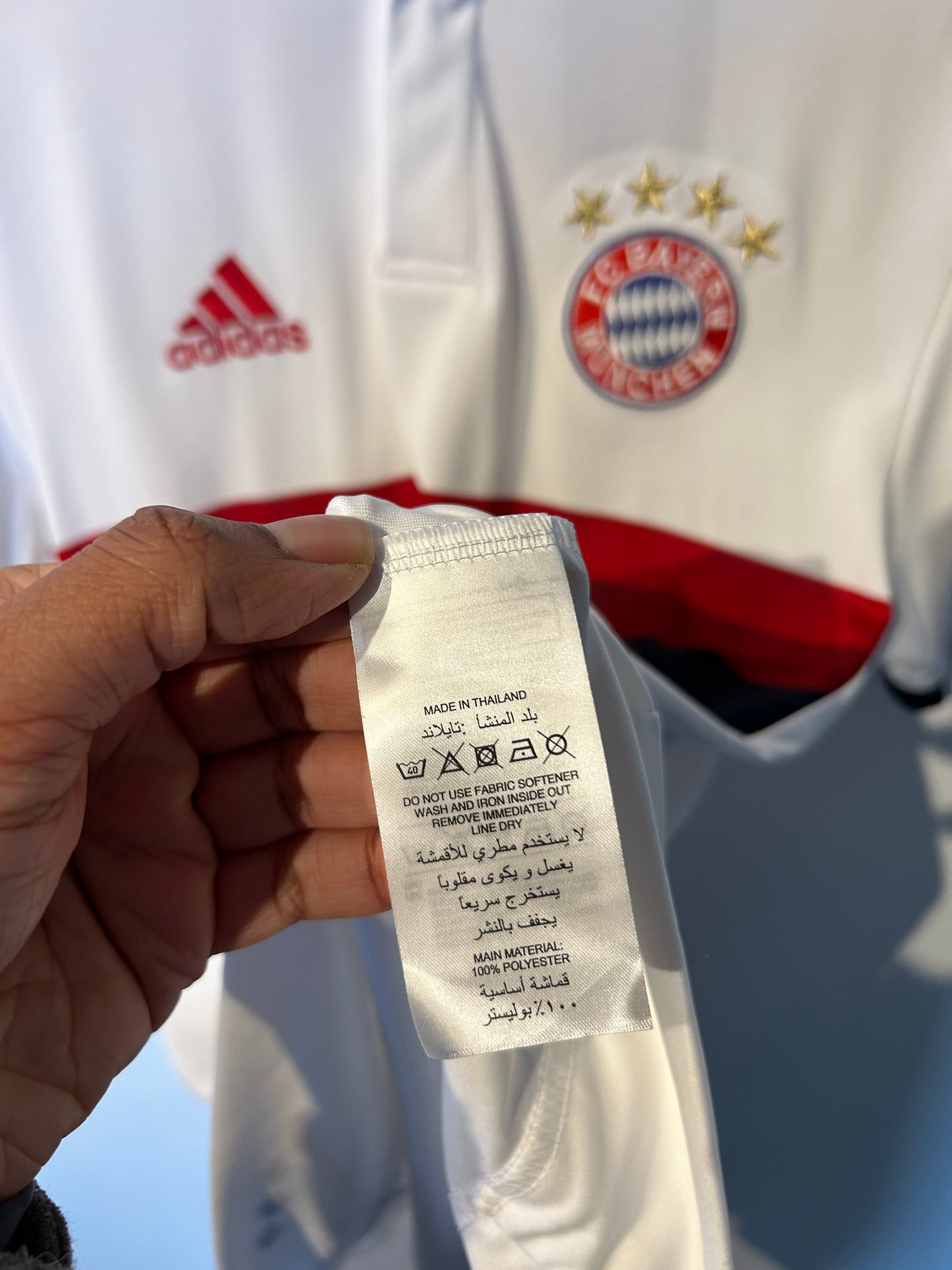 Bayern Munich 2015-16 Away Shirt - Ribery #7 - M