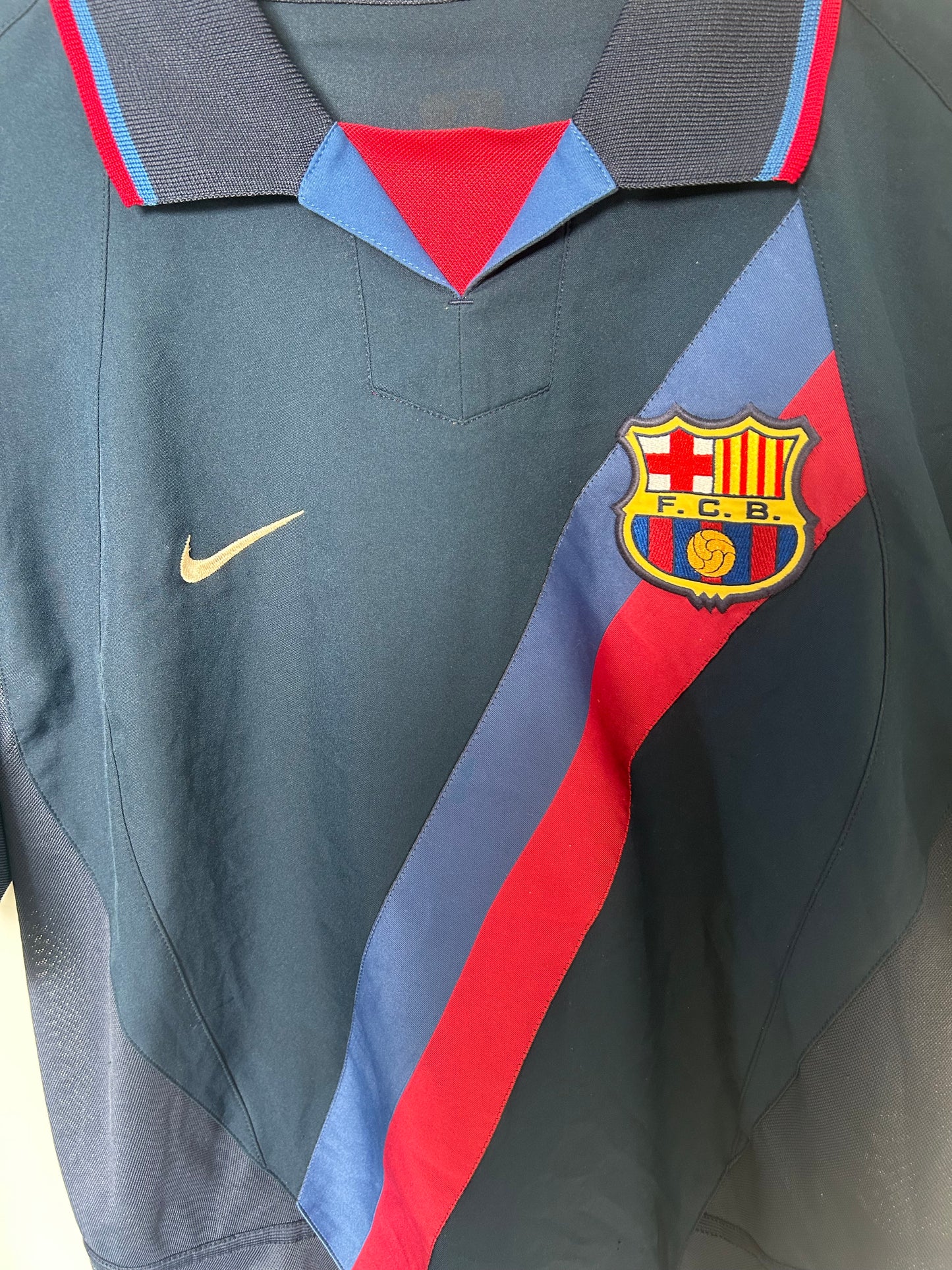 Barcelona 2003-04 Third Shirt - Ronaldinho #10 - S