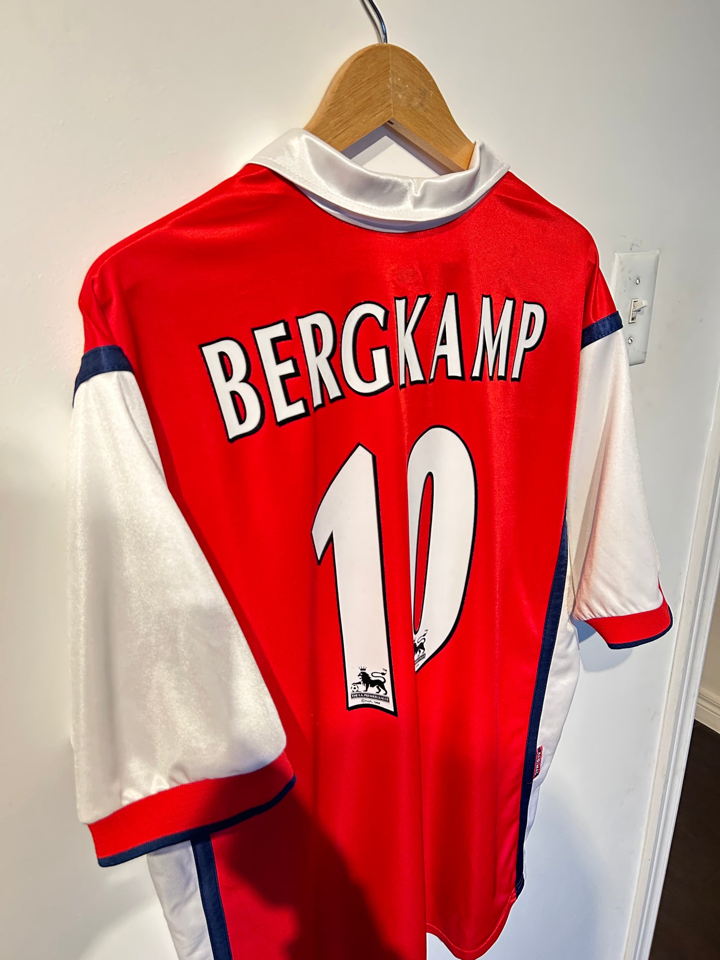 Arsenal 1998-99 Home Shirt - Bergkamp #10 - XL