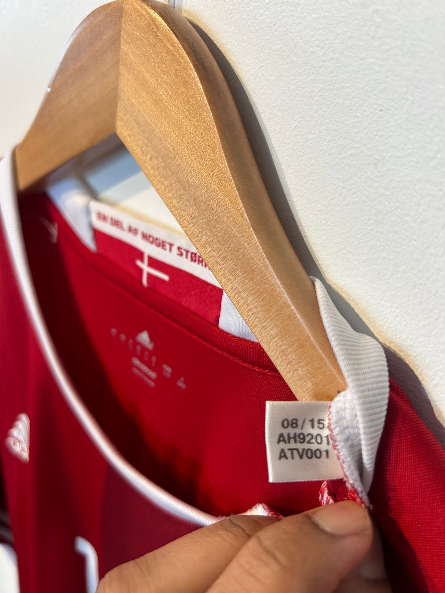 Denmark 2015-16 Home Shirt - Eriksen #10 - L