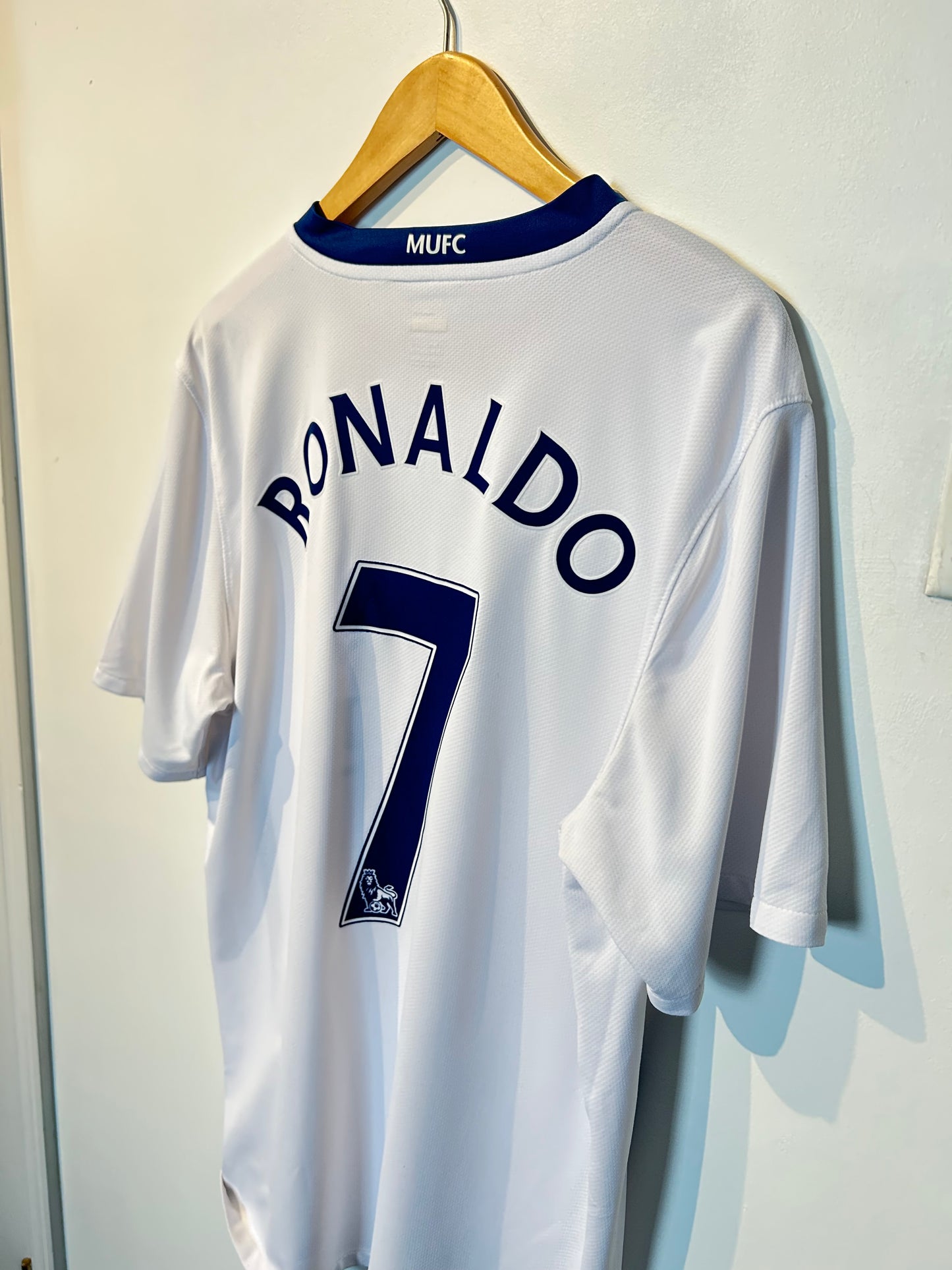 Manchester United 2008-10 Away Shirt - Ronaldo #7 - L
