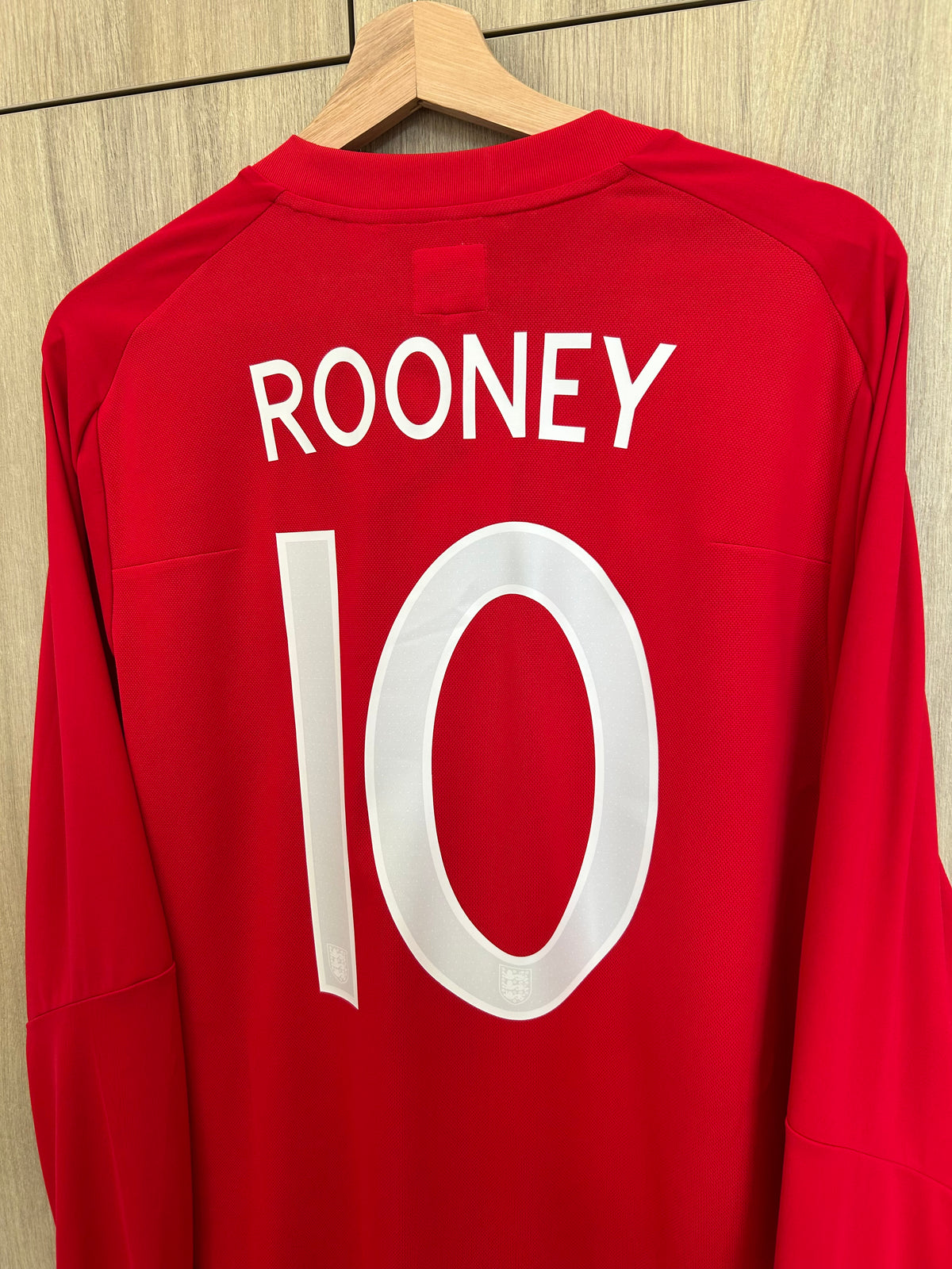 England 2010-11 Away Shirt L/S - Rooney #10 - L