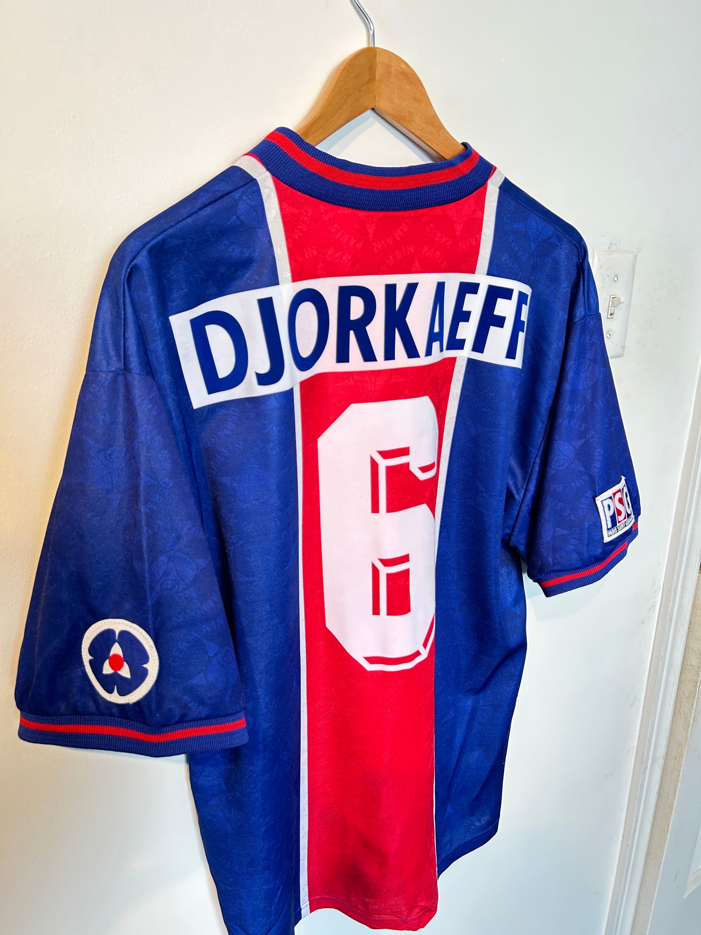 PSG 1995-96 Home Shirt - Djorkaeff #6 - L